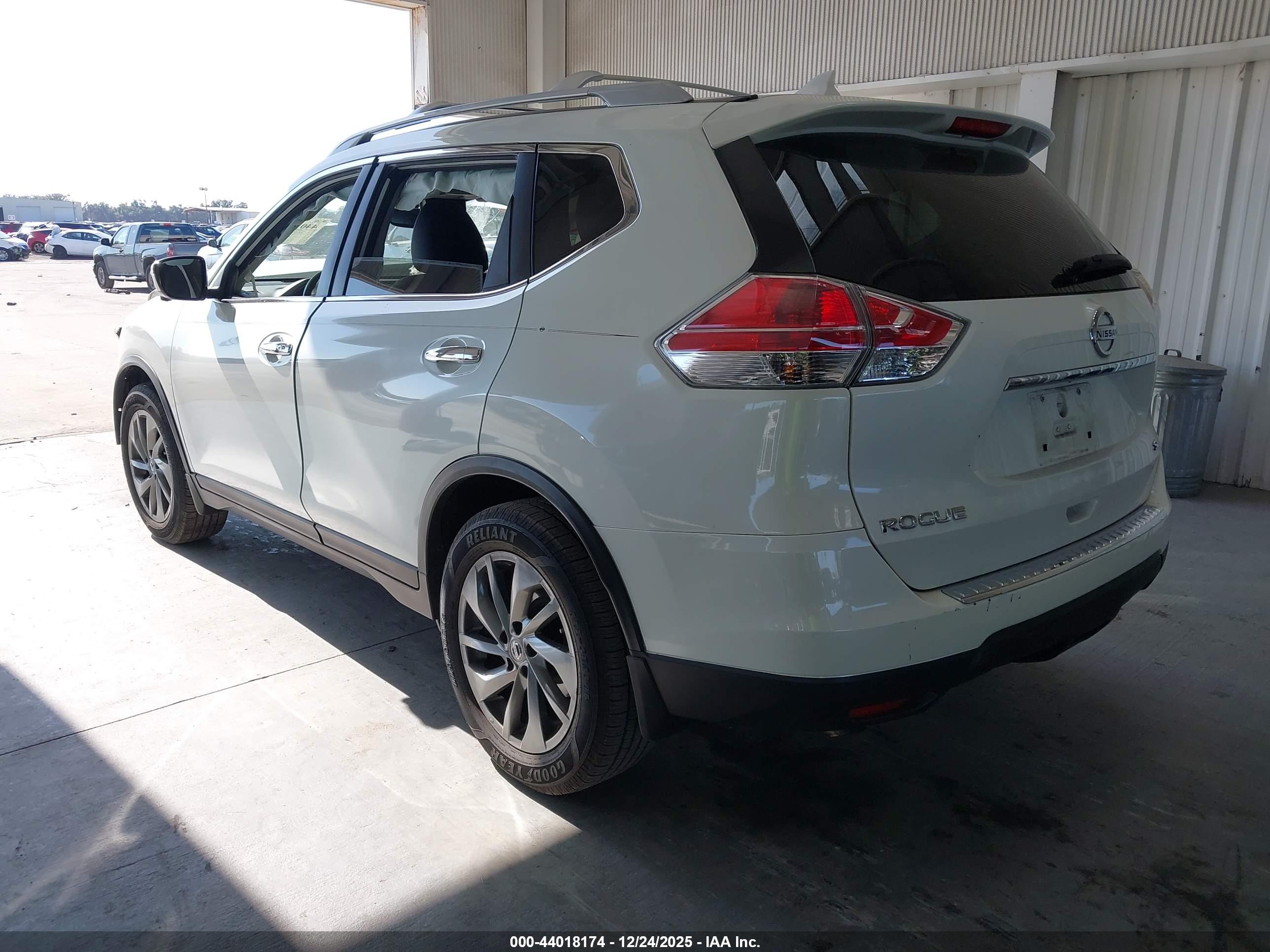 NISSAN ROGUE image 3