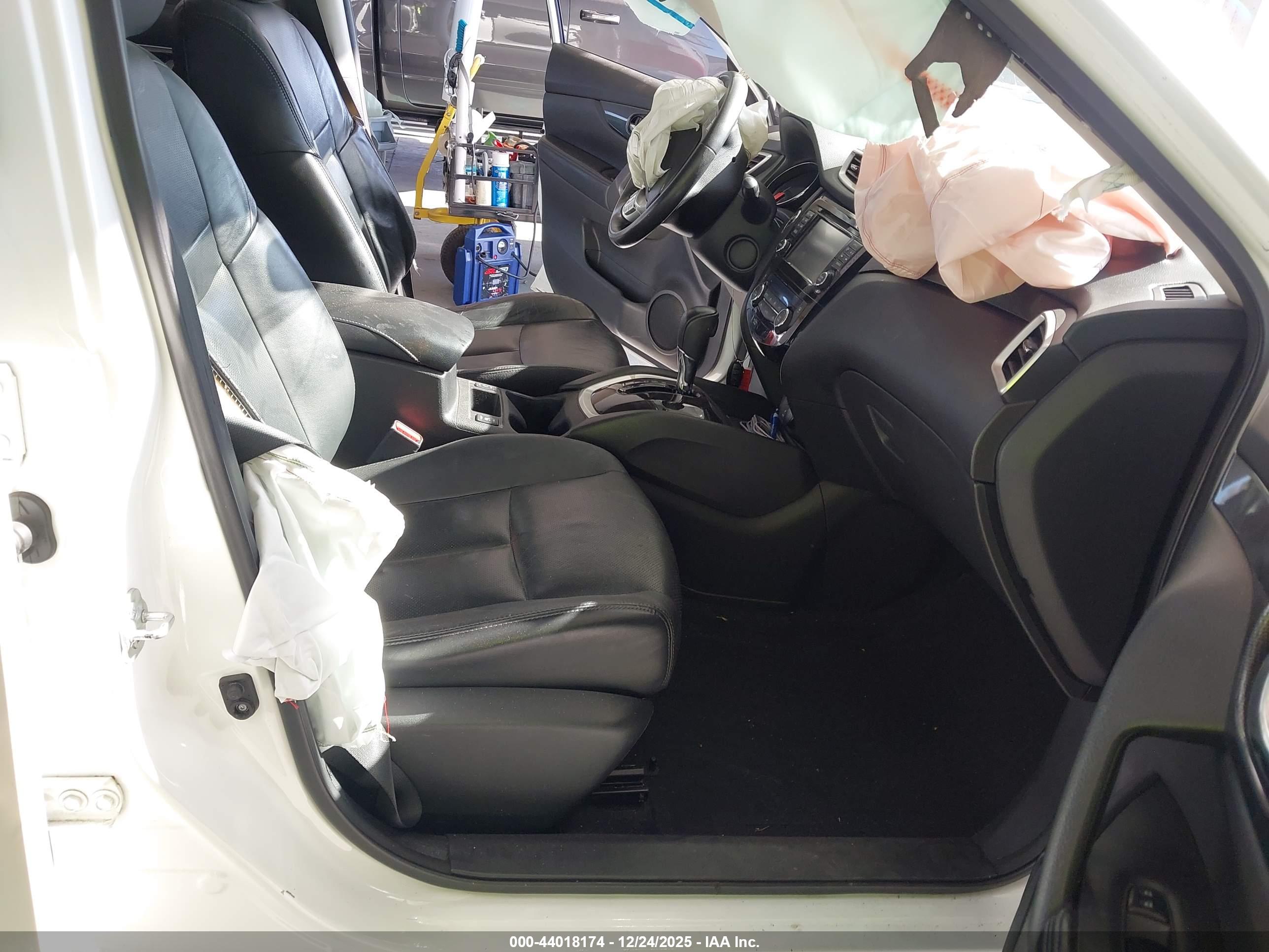 NISSAN ROGUE image 5