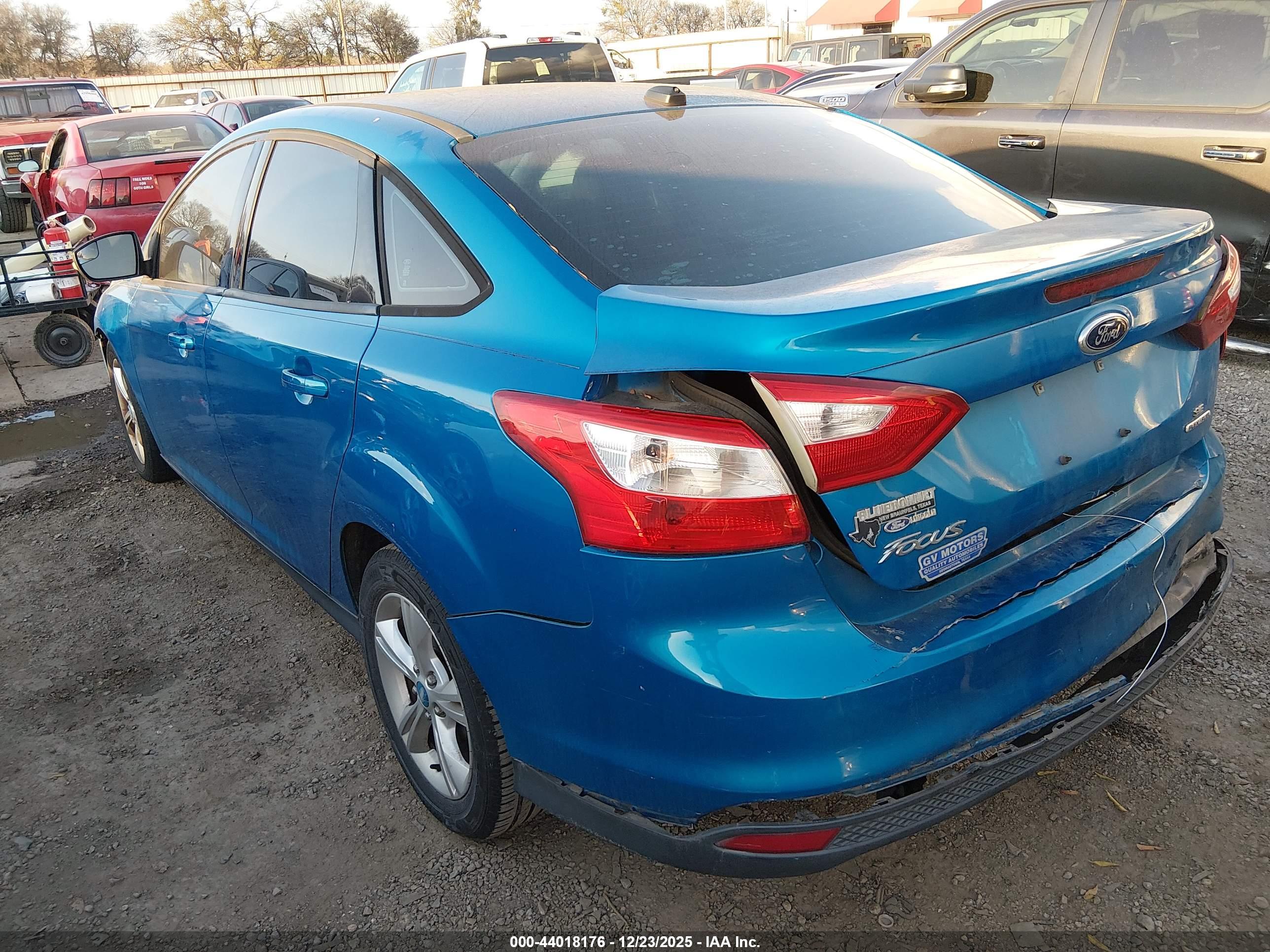 FORD FOCUS image 3