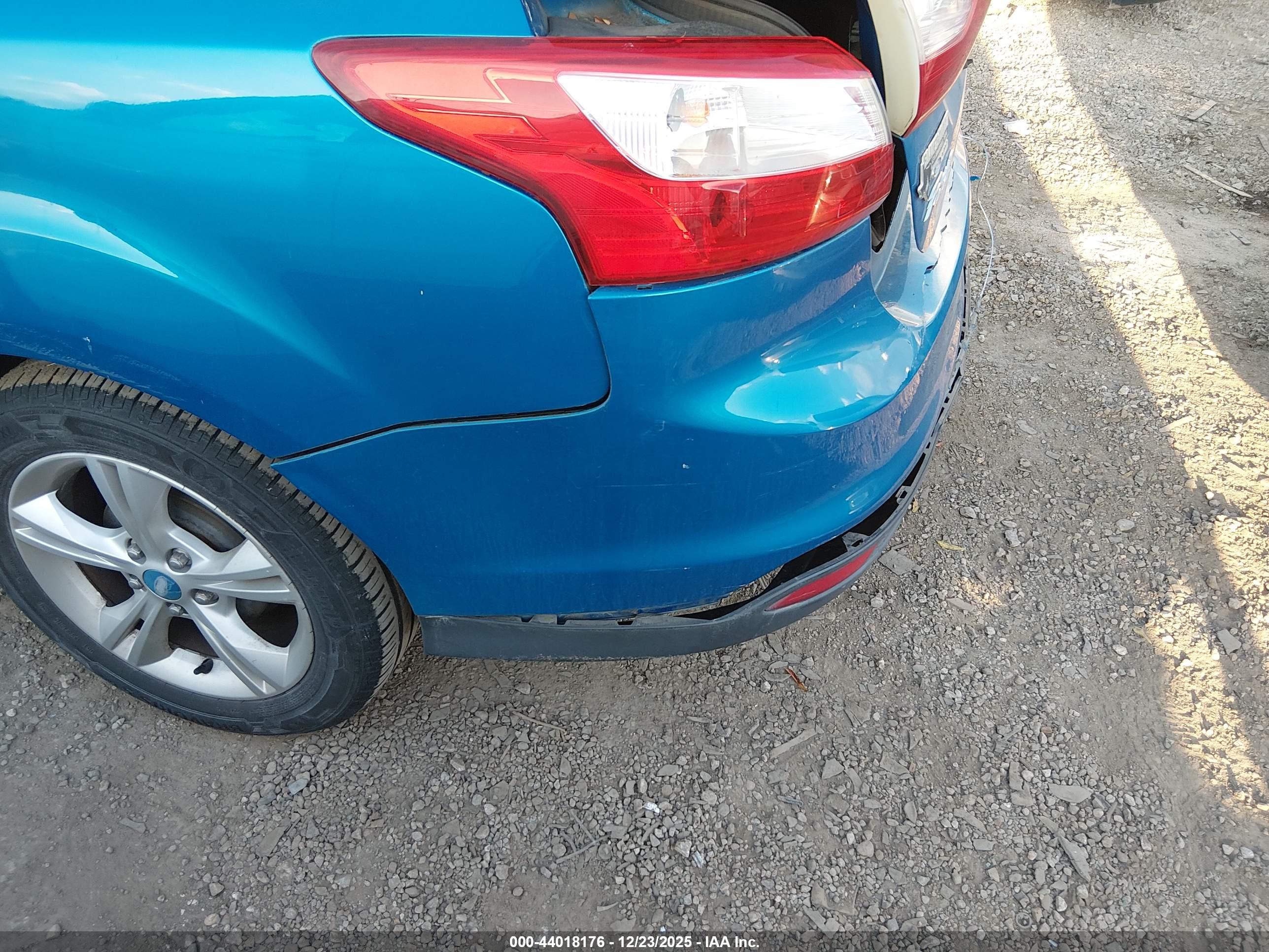 FORD FOCUS image 6