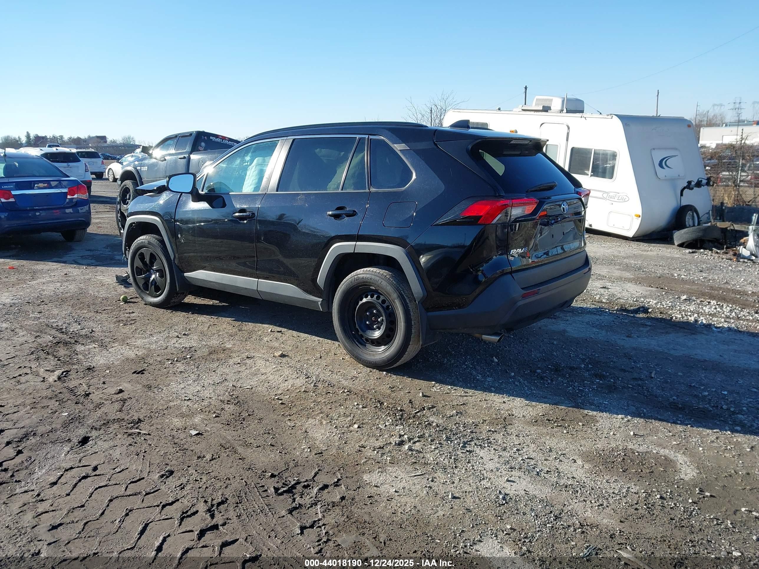TOYOTA RAV4 image 3