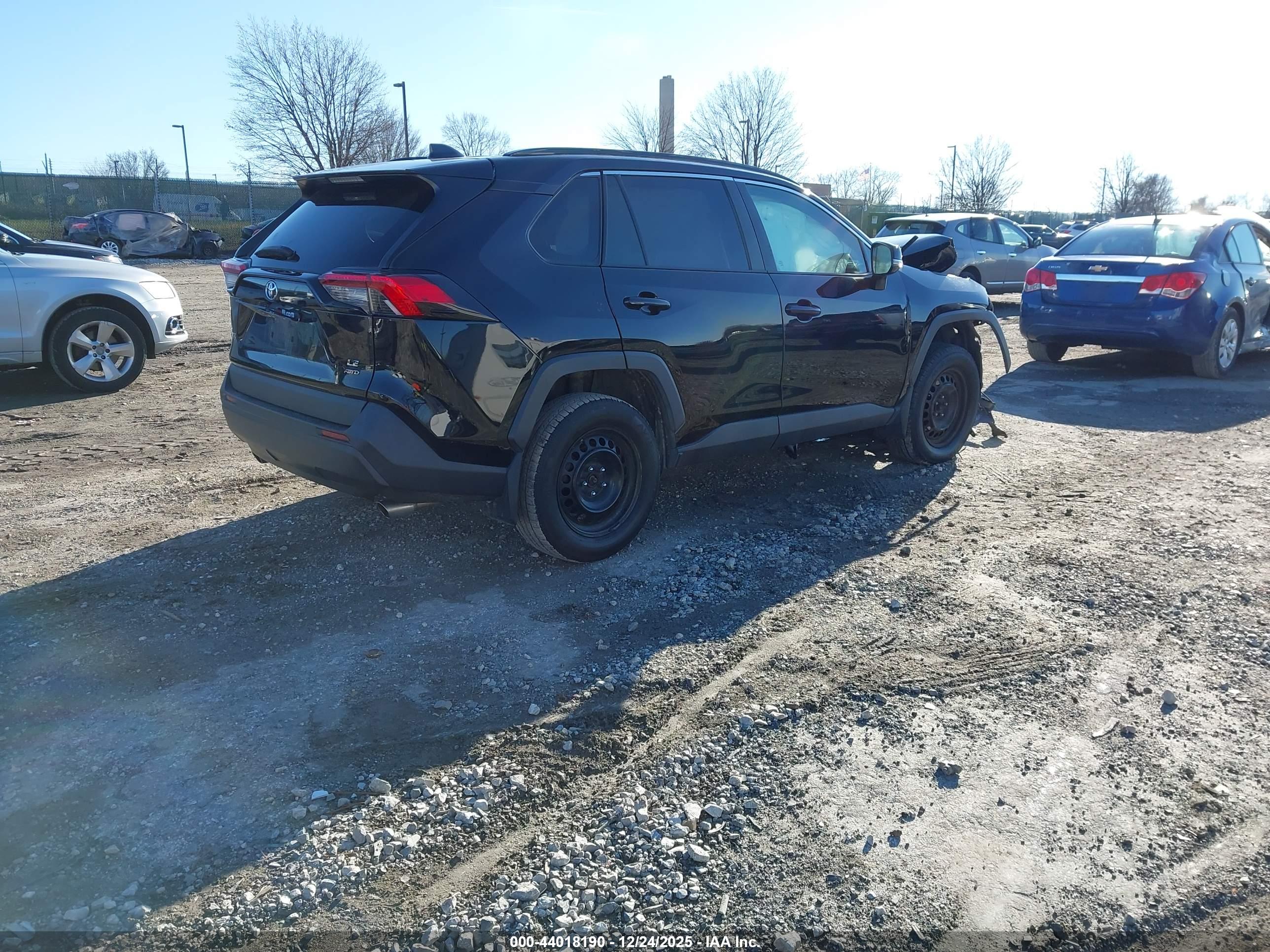 TOYOTA RAV4 image 4