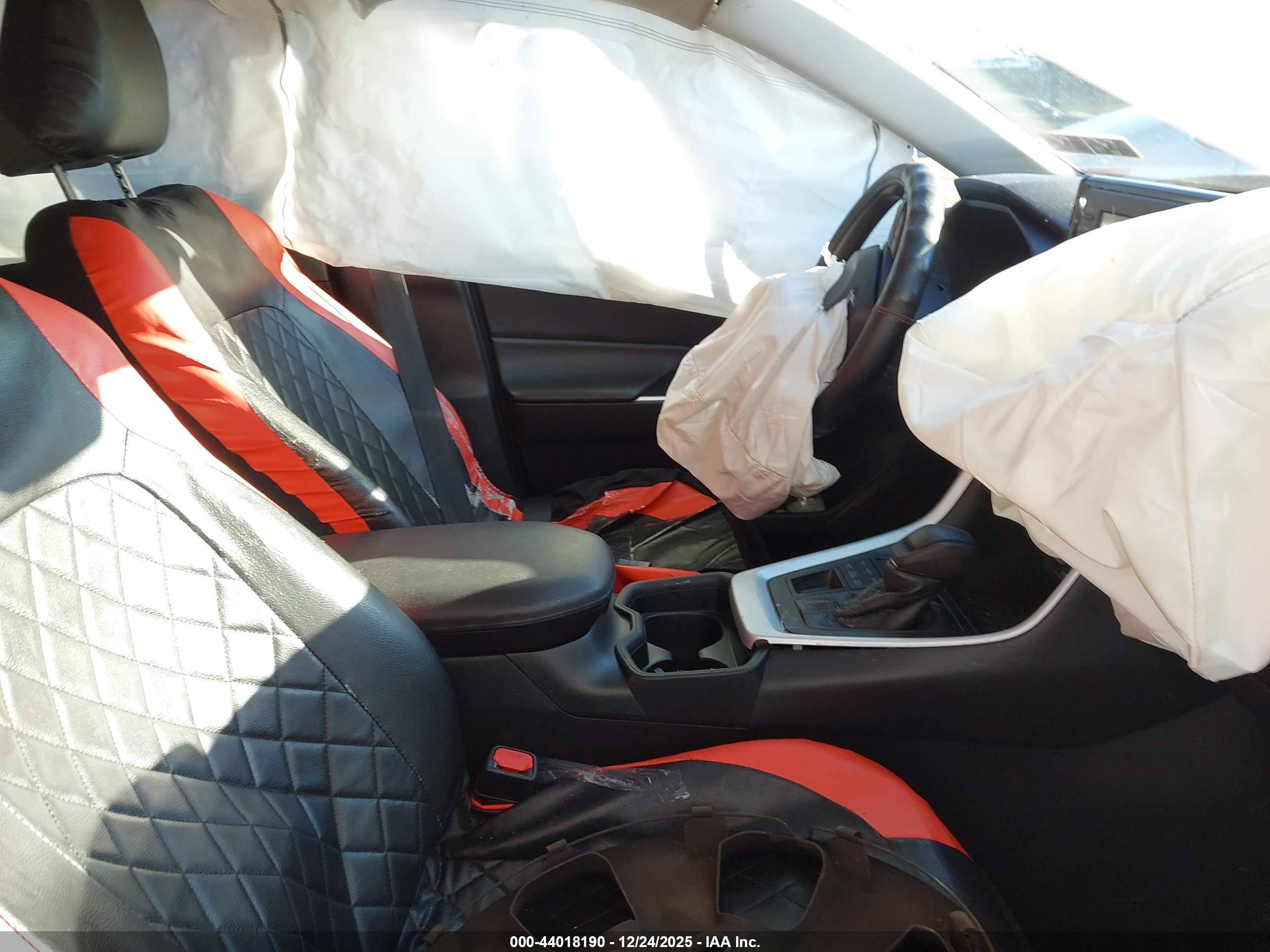 TOYOTA RAV4 image 5