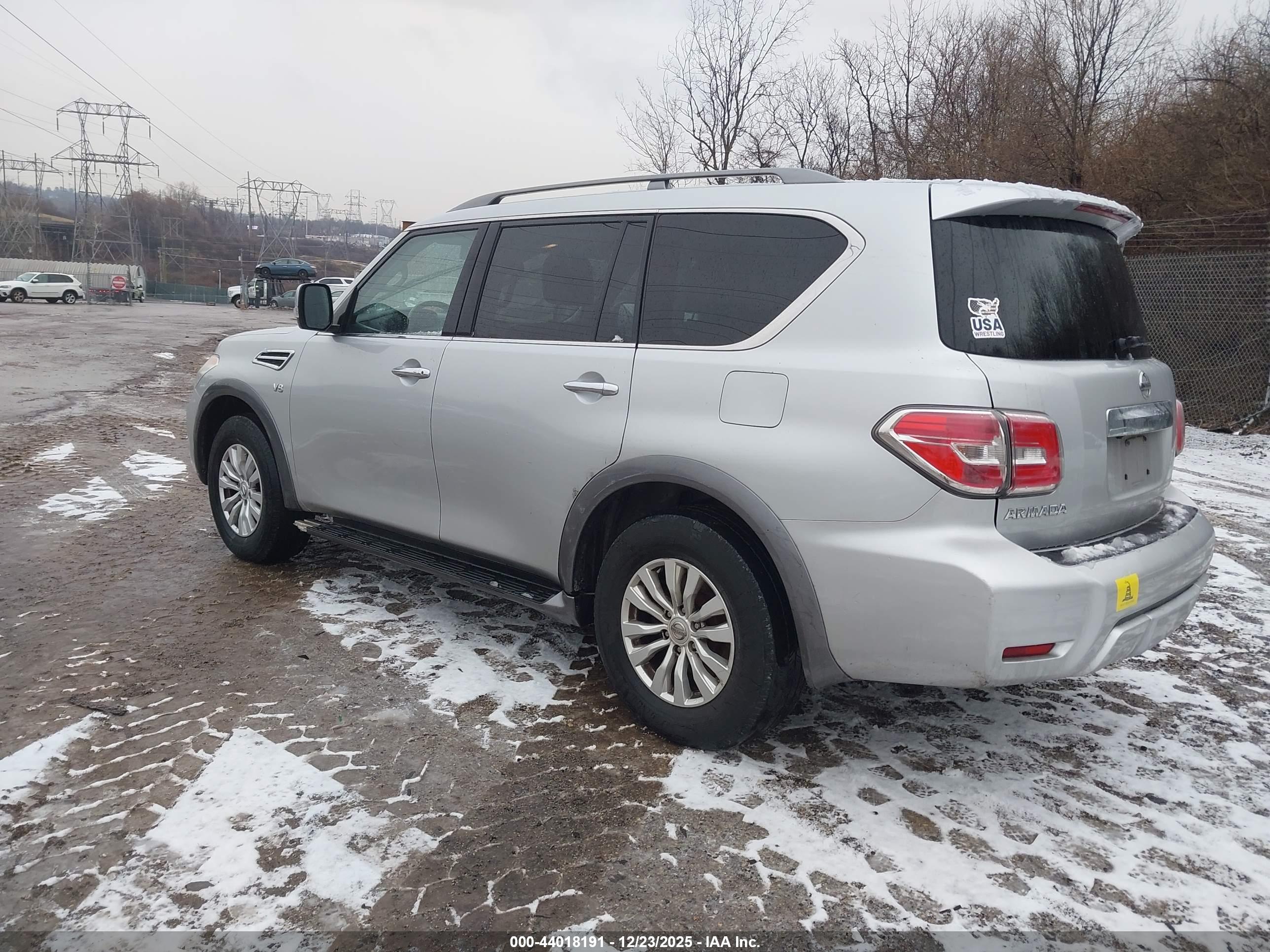 NISSAN ARMADA image 3