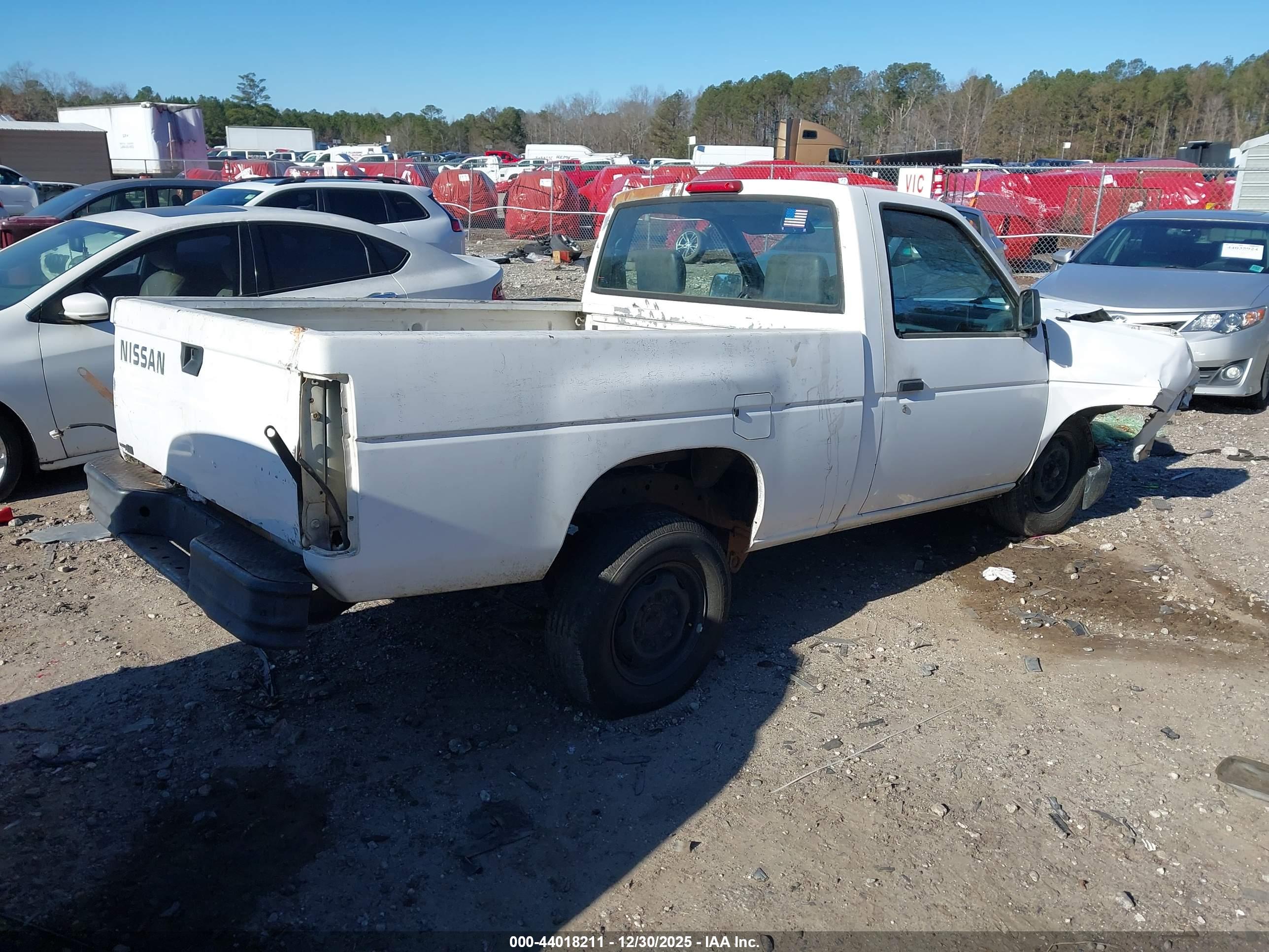 NISSAN TRUCK image 4