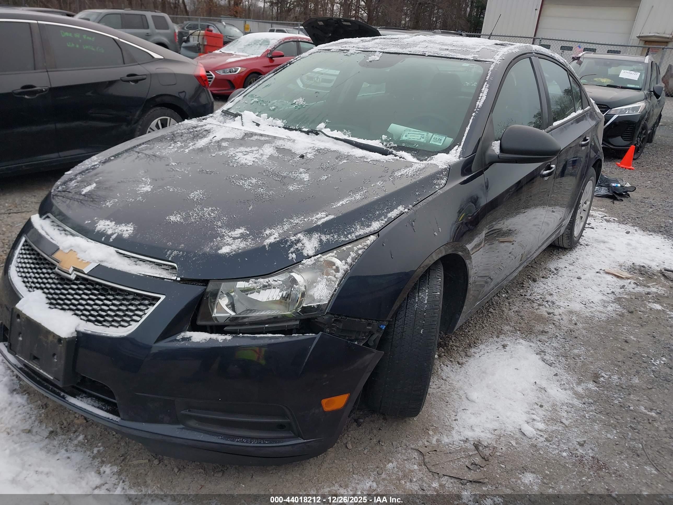 CHEVROLET CRUZE image 2