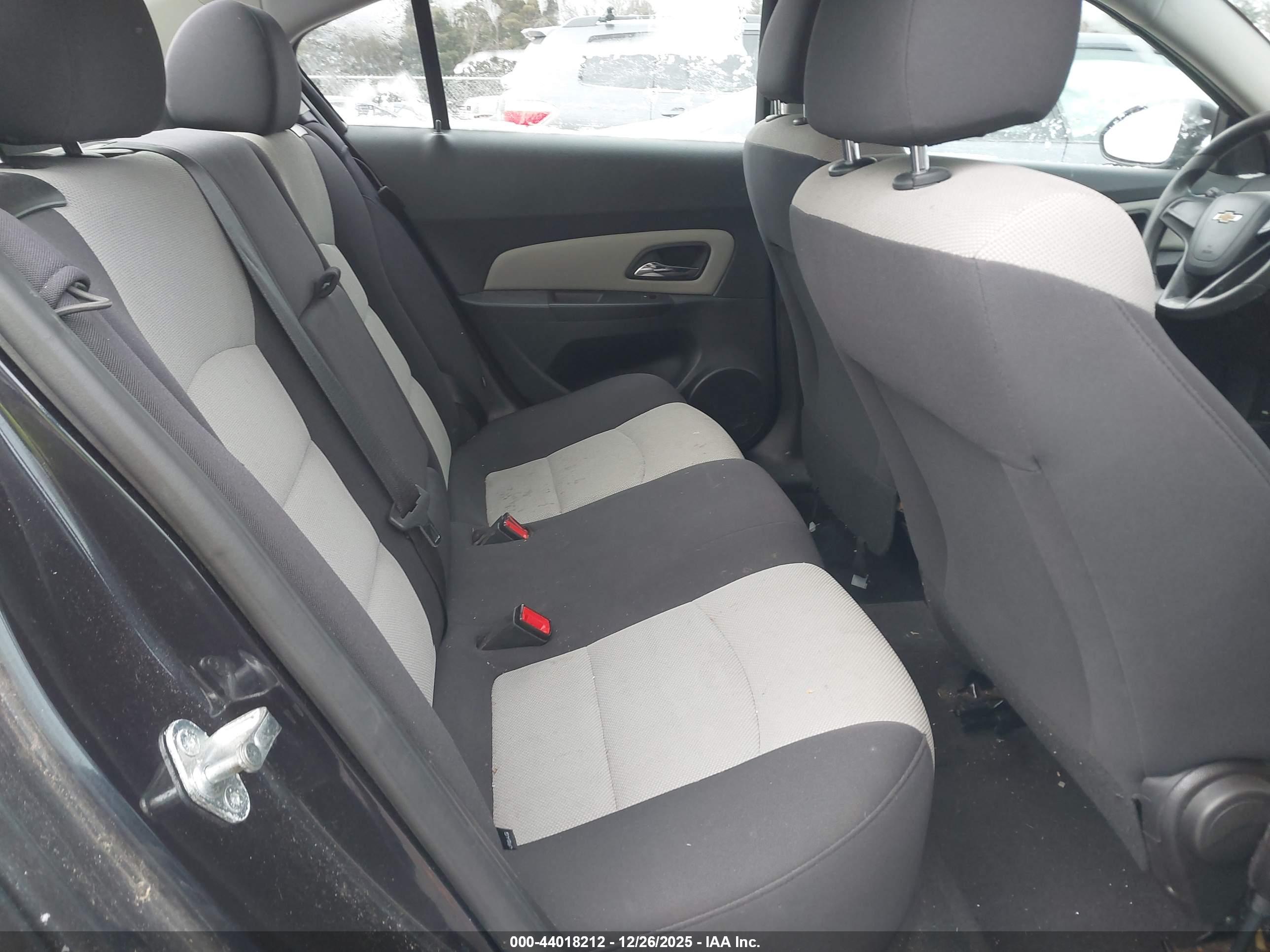CHEVROLET CRUZE image 8