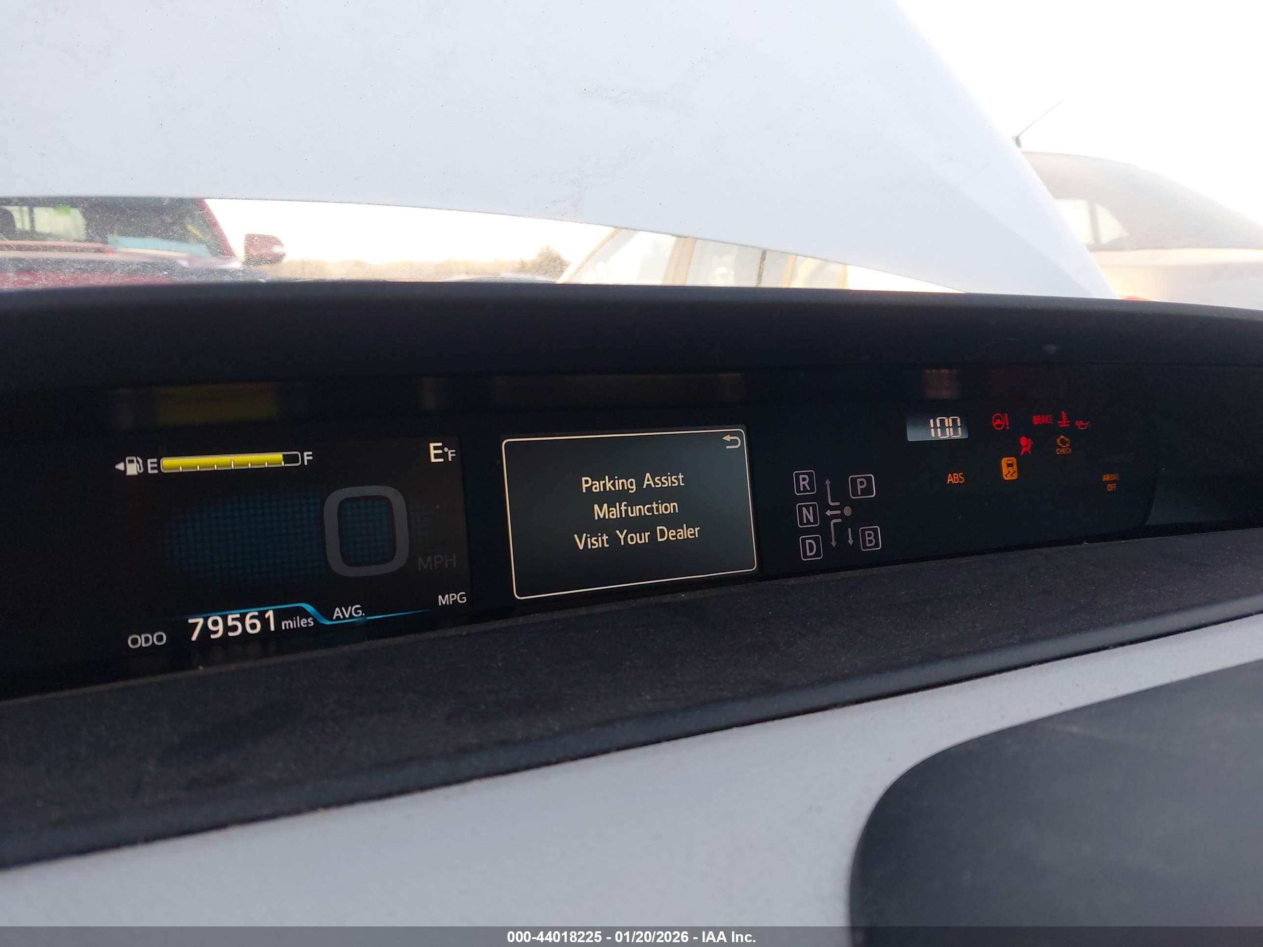 TOYOTA PRIUS image 7