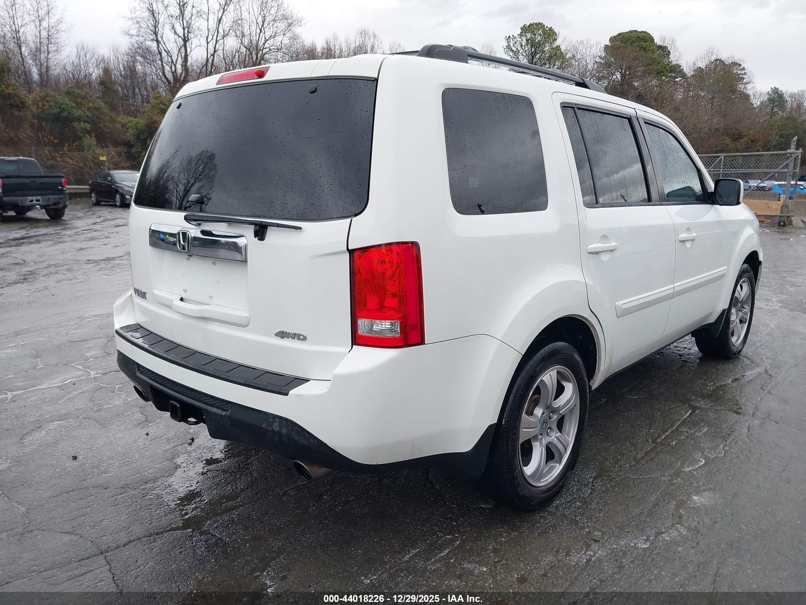 HONDA PILOT image 4
