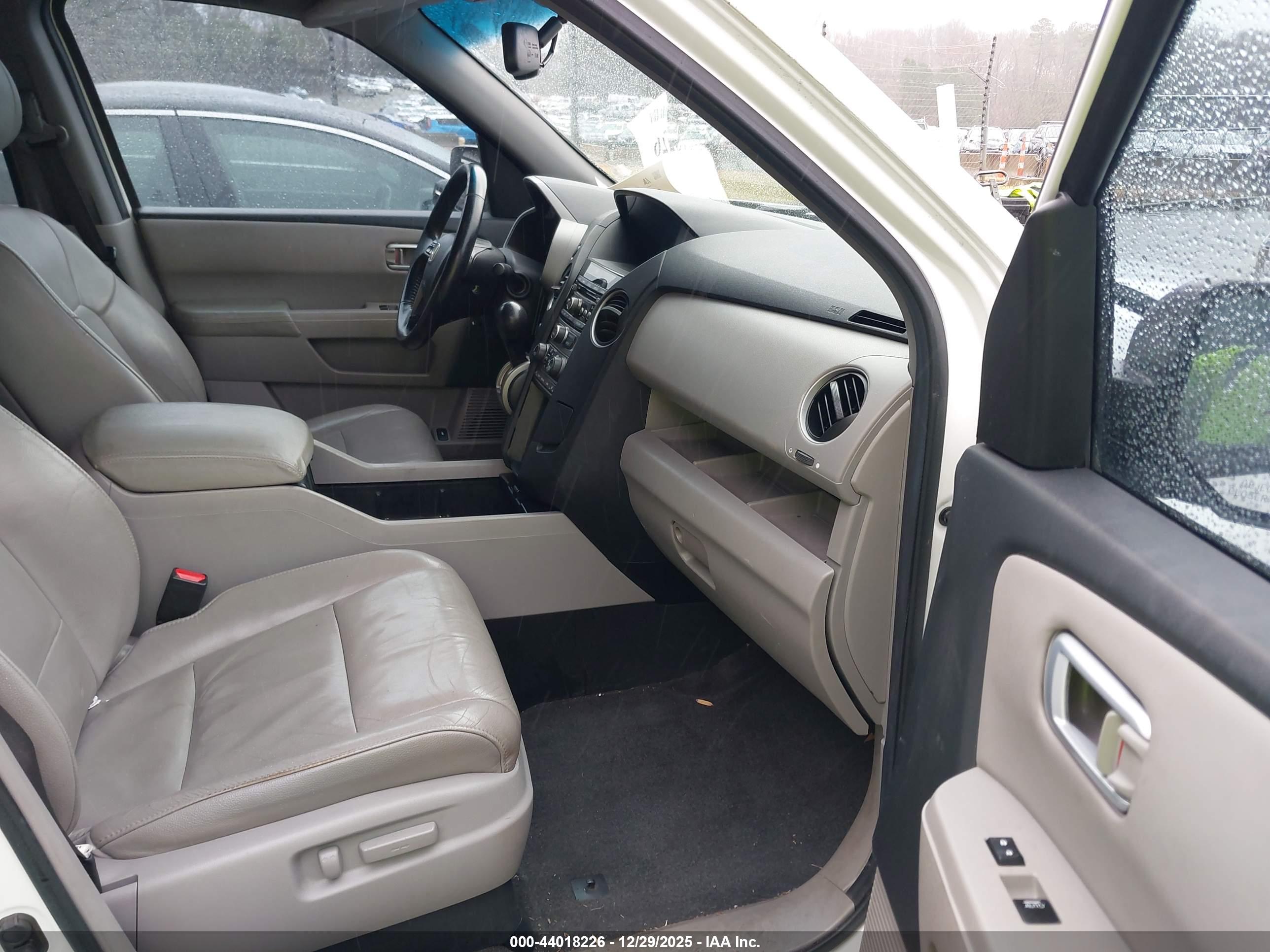 HONDA PILOT image 5
