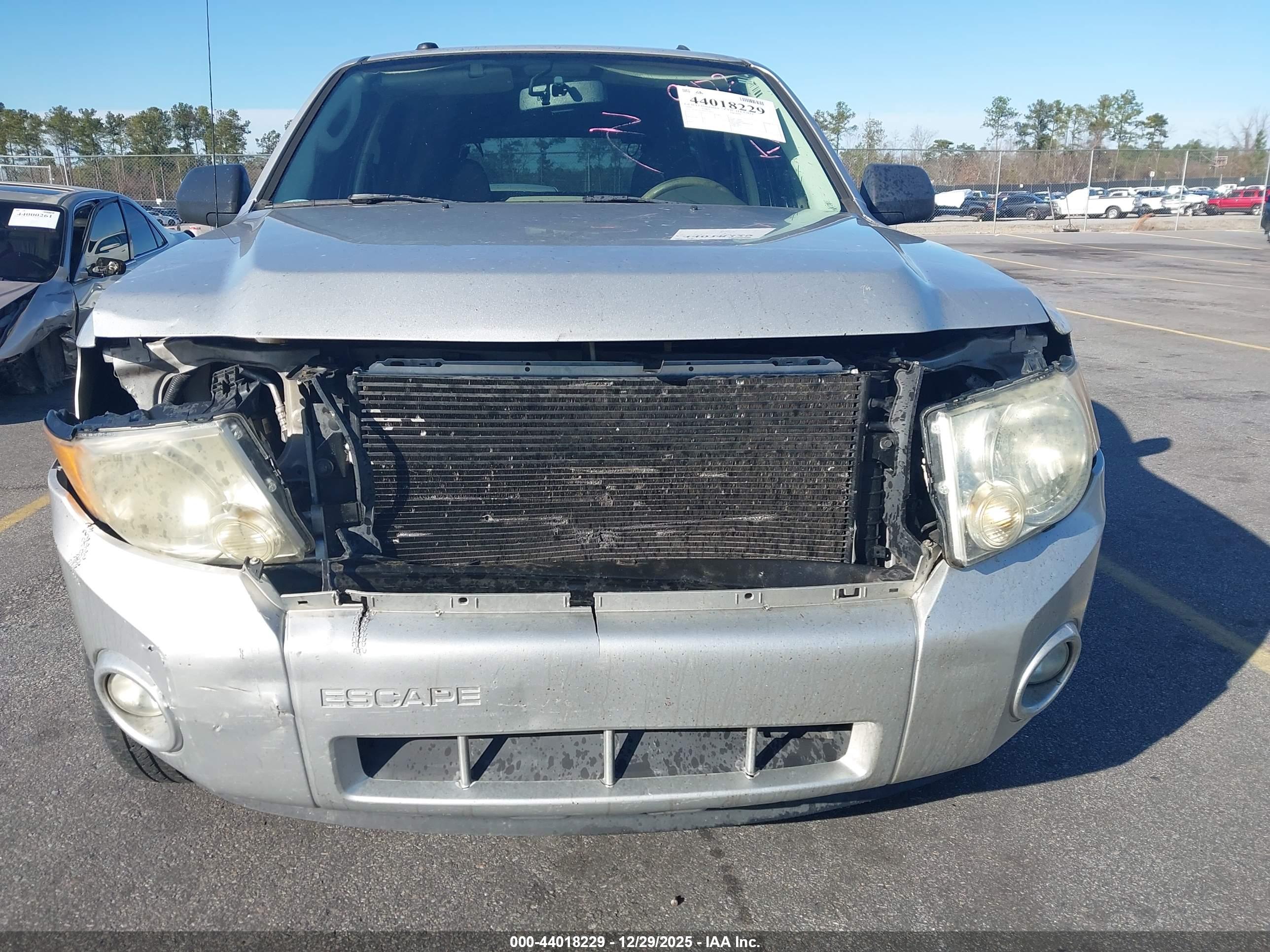 FORD ESCAPE image 6
