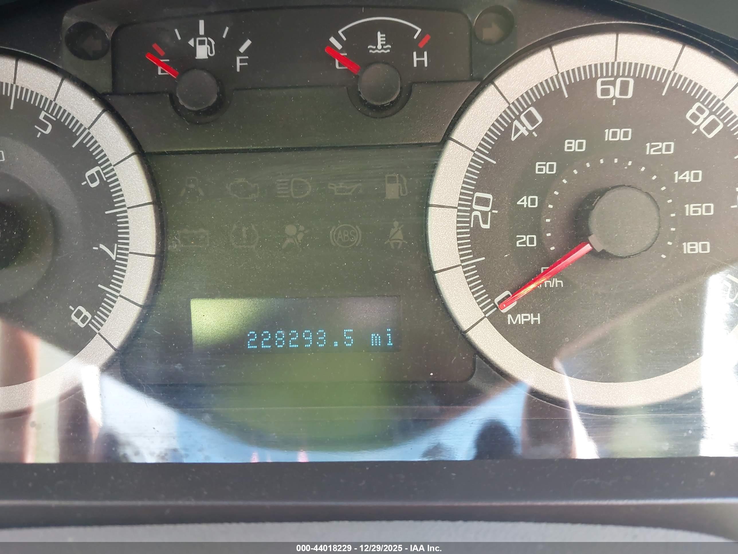FORD ESCAPE image 7