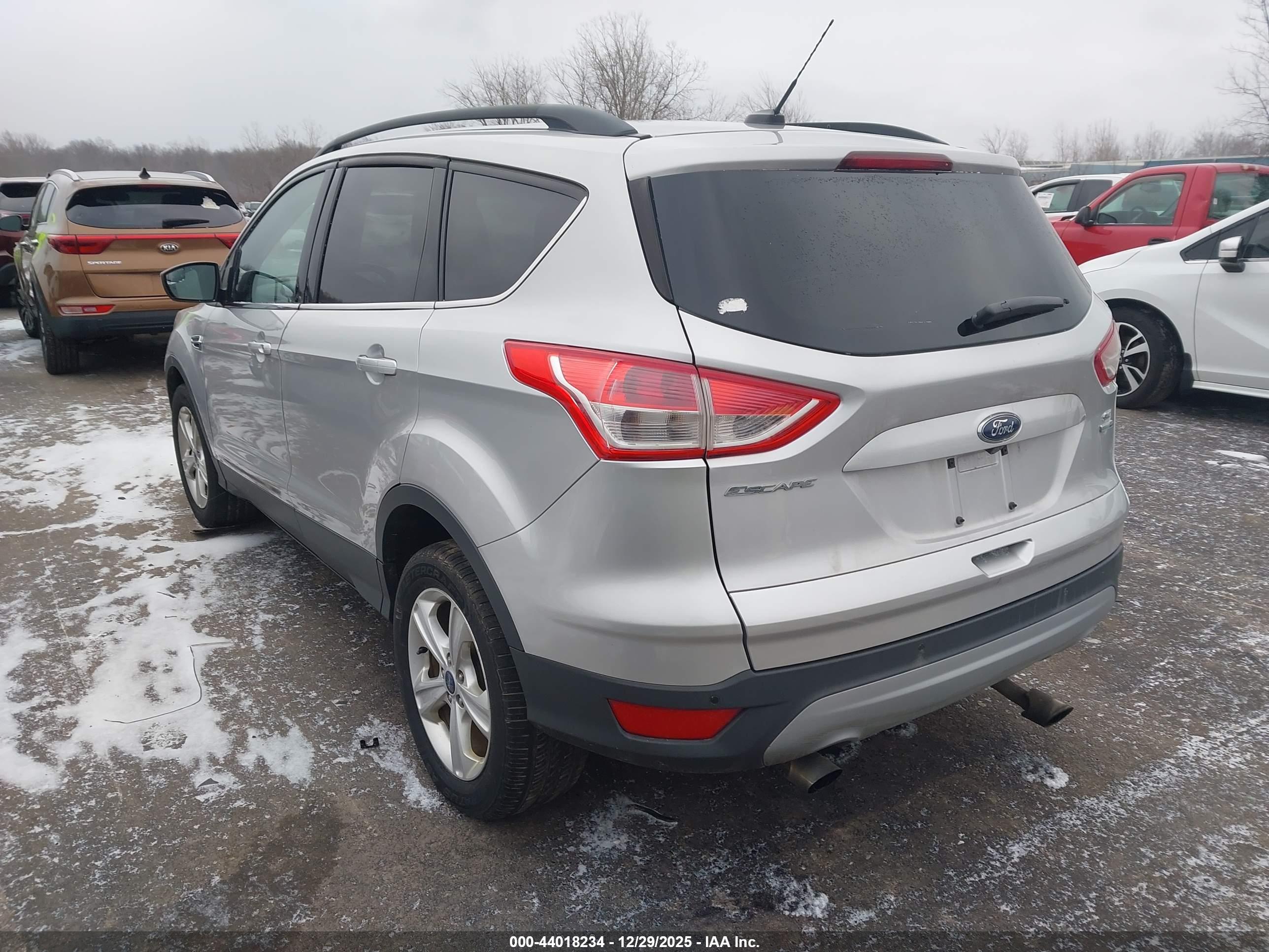 FORD ESCAPE image 3