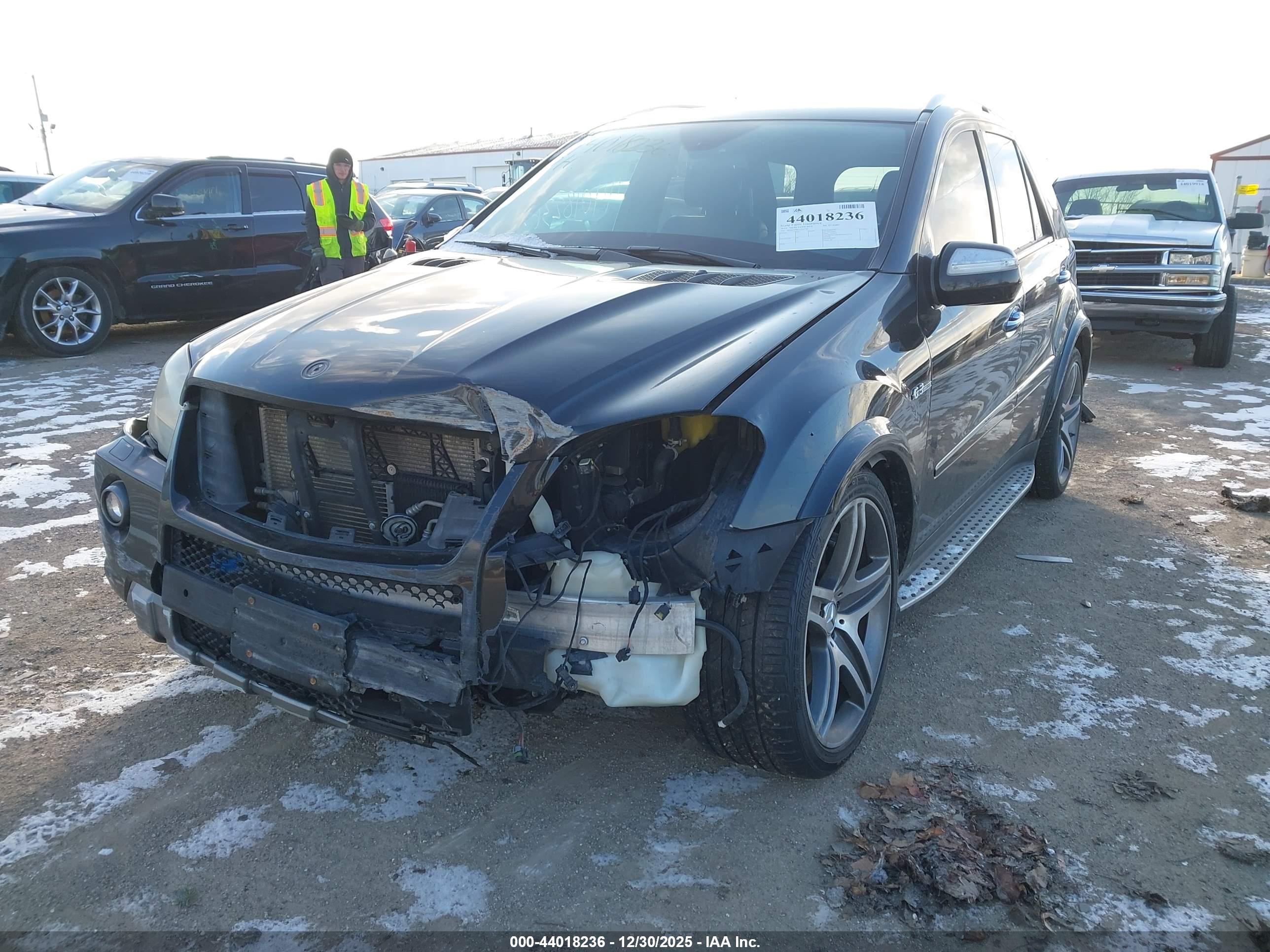 MERCEDES-BENZ ML image 2
