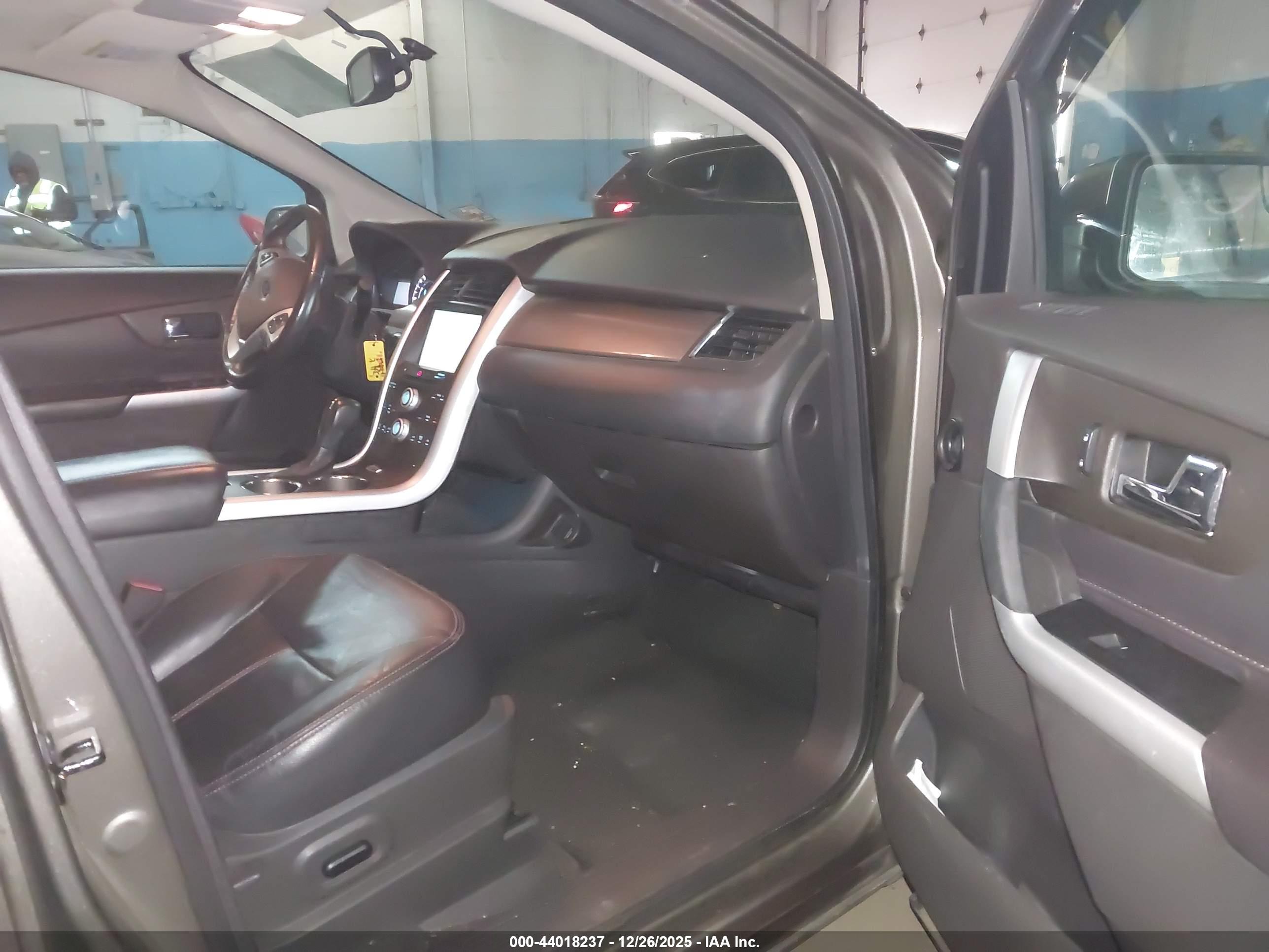 FORD EDGE image 5
