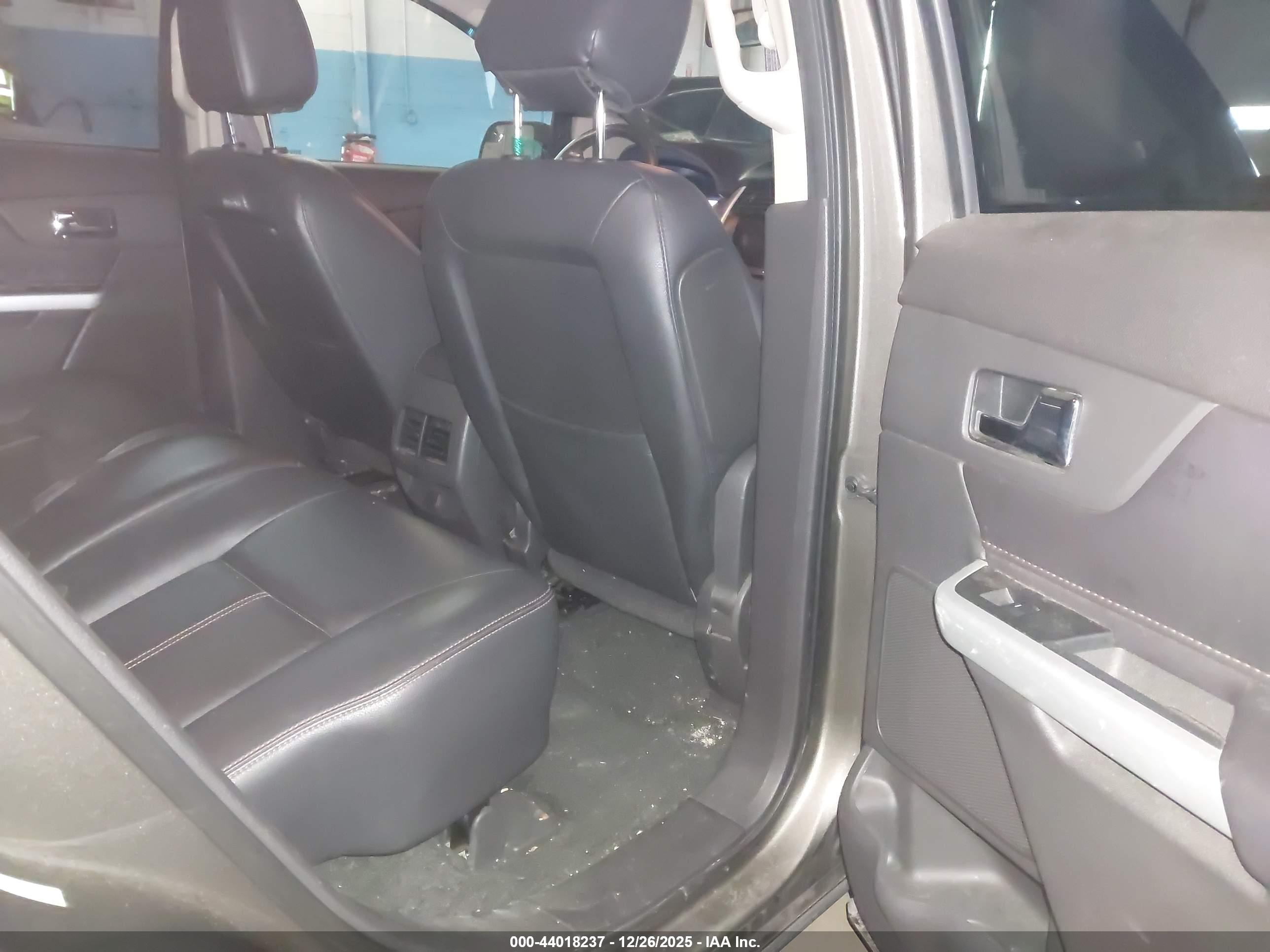 FORD EDGE image 8