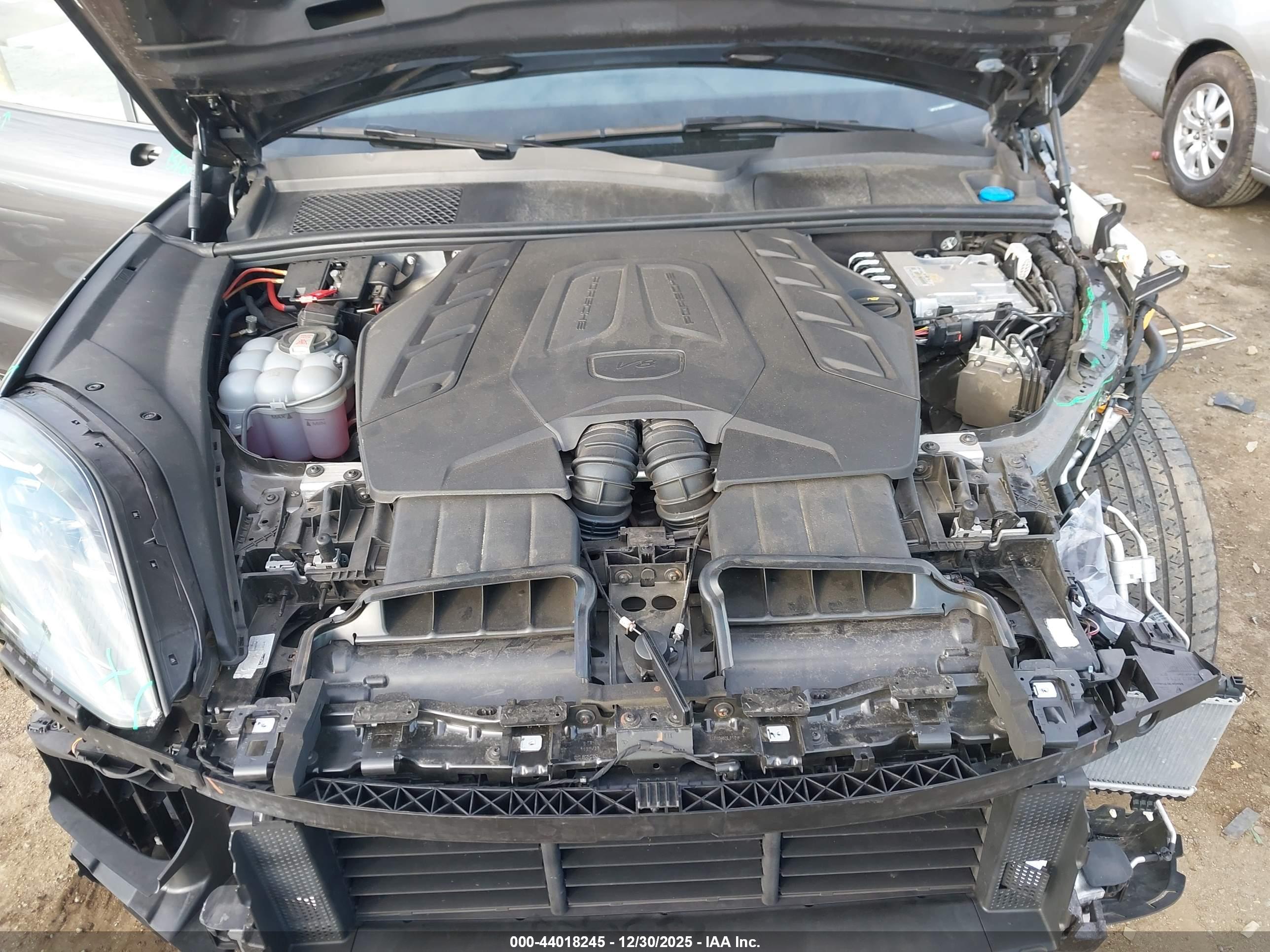 PORSCHE CAYENNE image 10