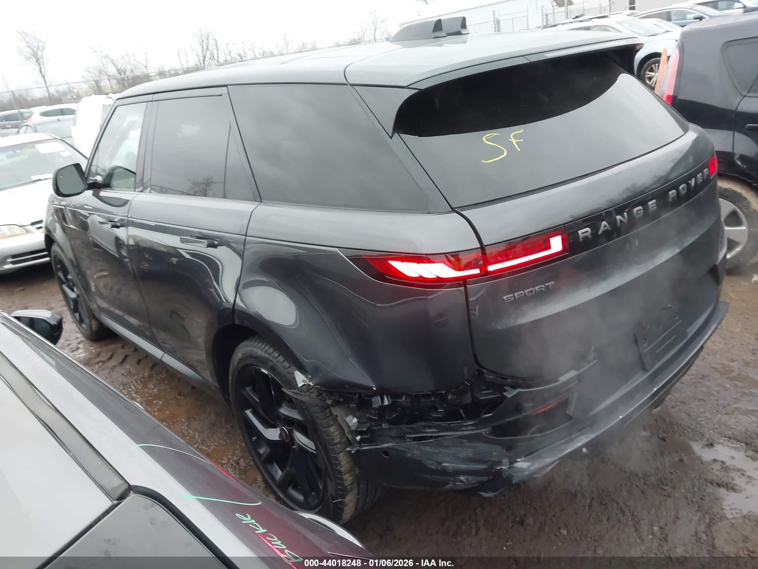 LAND ROVER image 3