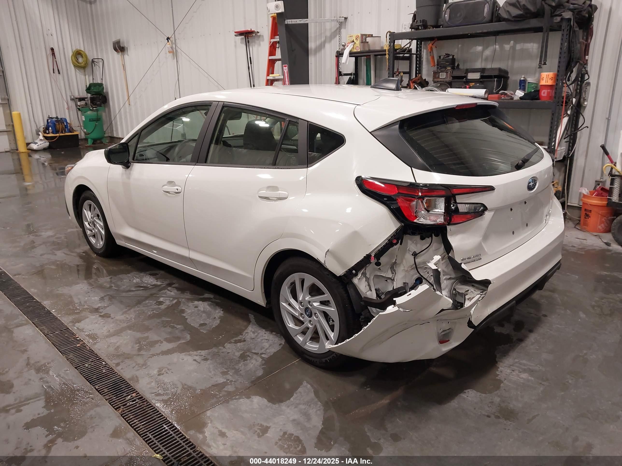 SUBARU IMPREZA image 3