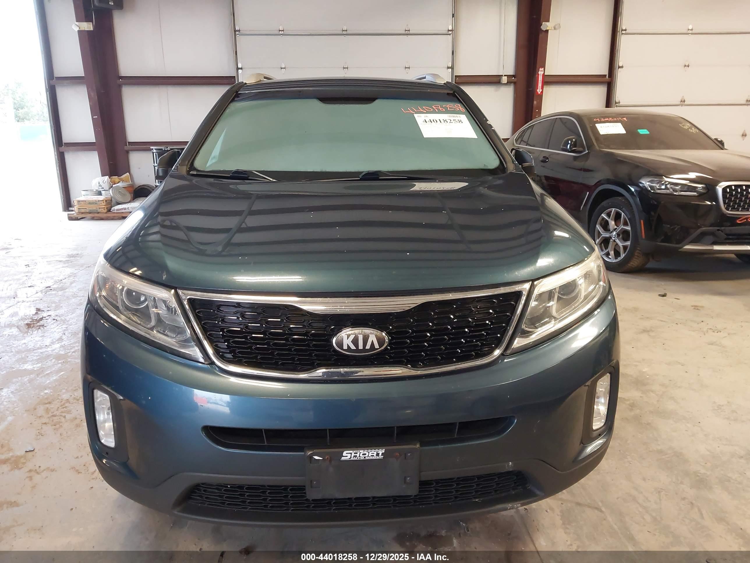 KIA SORENTO image 6