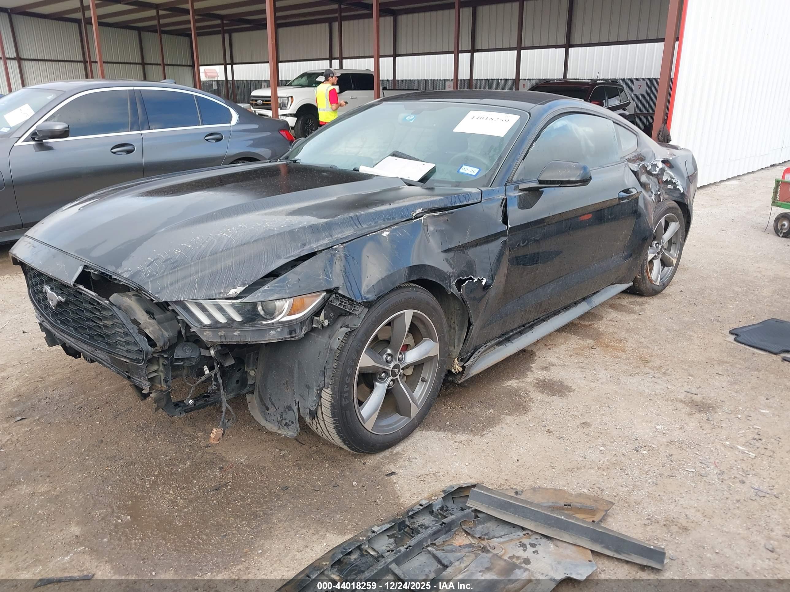 FORD MUSTANG image 2