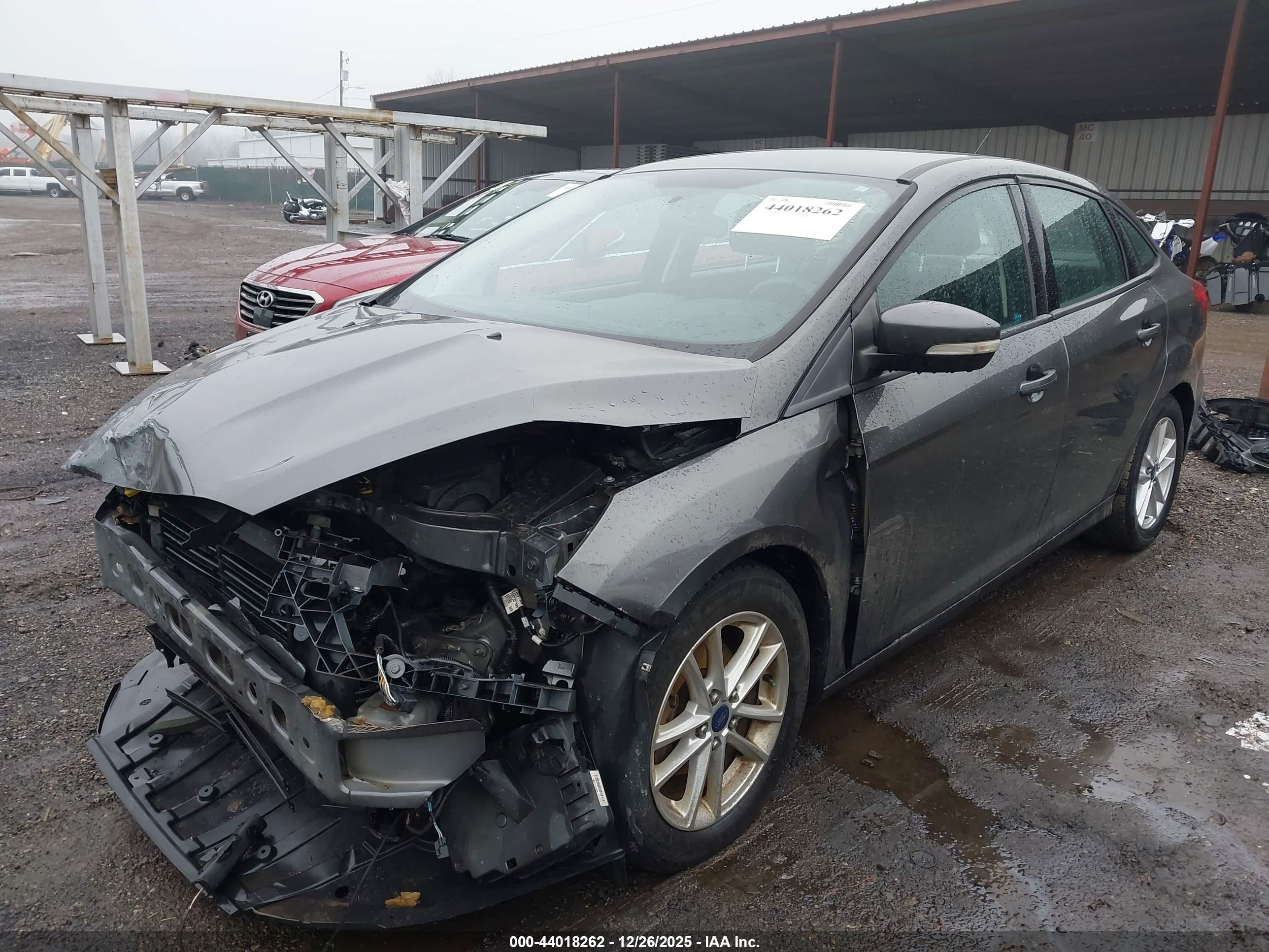 FORD FOCUS image 2