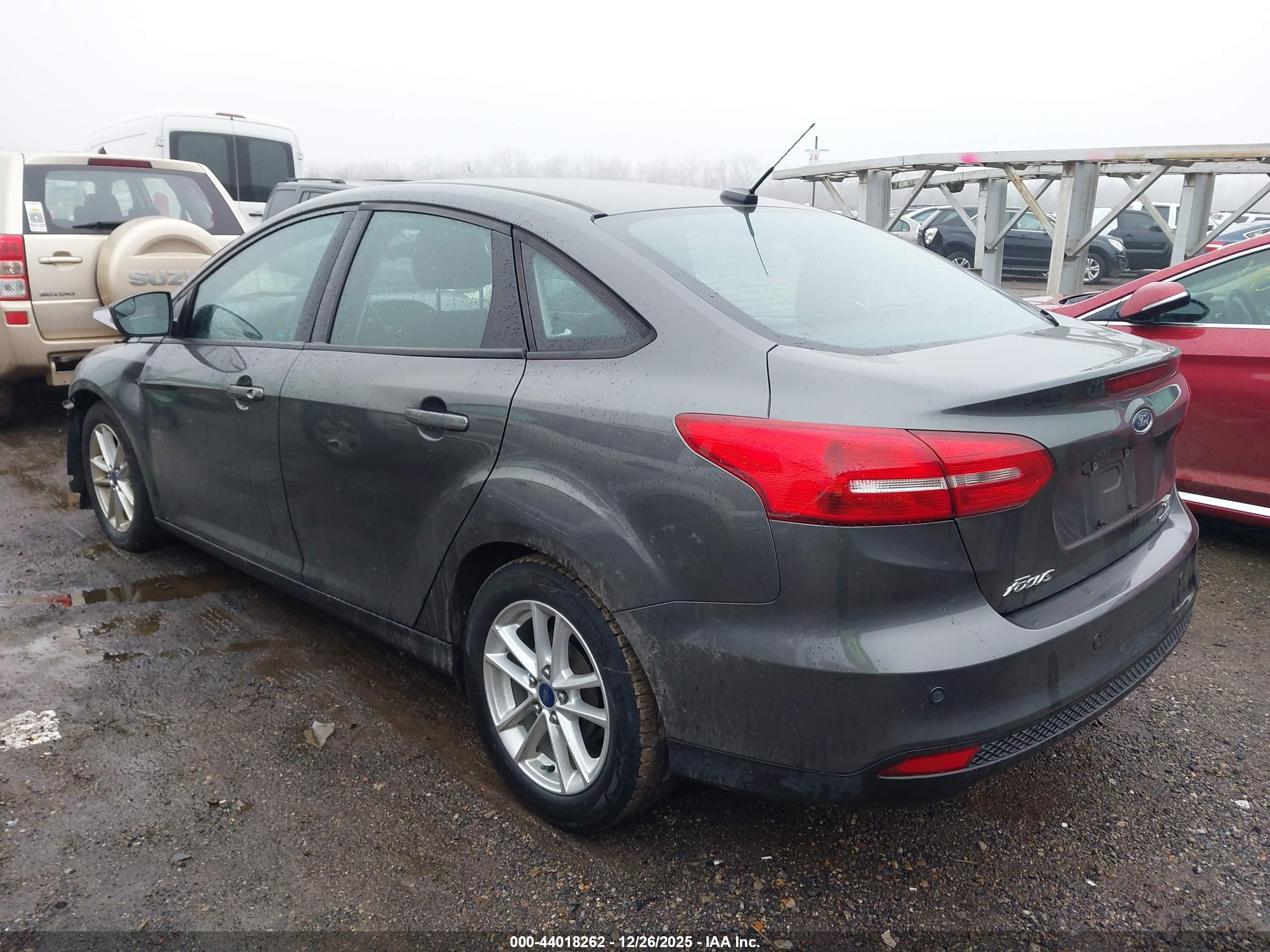 FORD FOCUS image 3