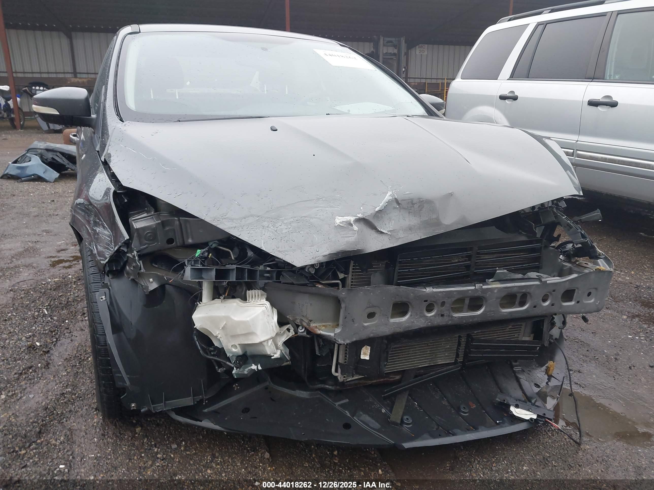 FORD FOCUS image 6