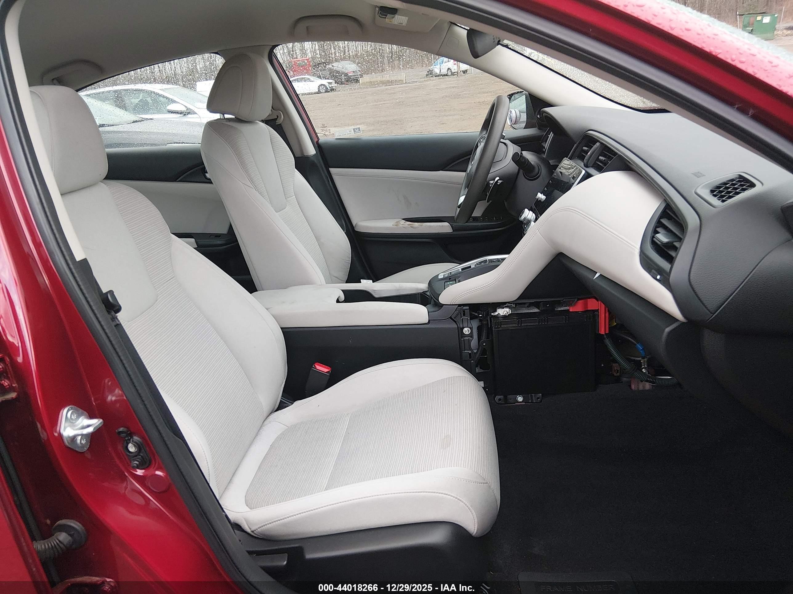 HONDA INSIGHT image 5