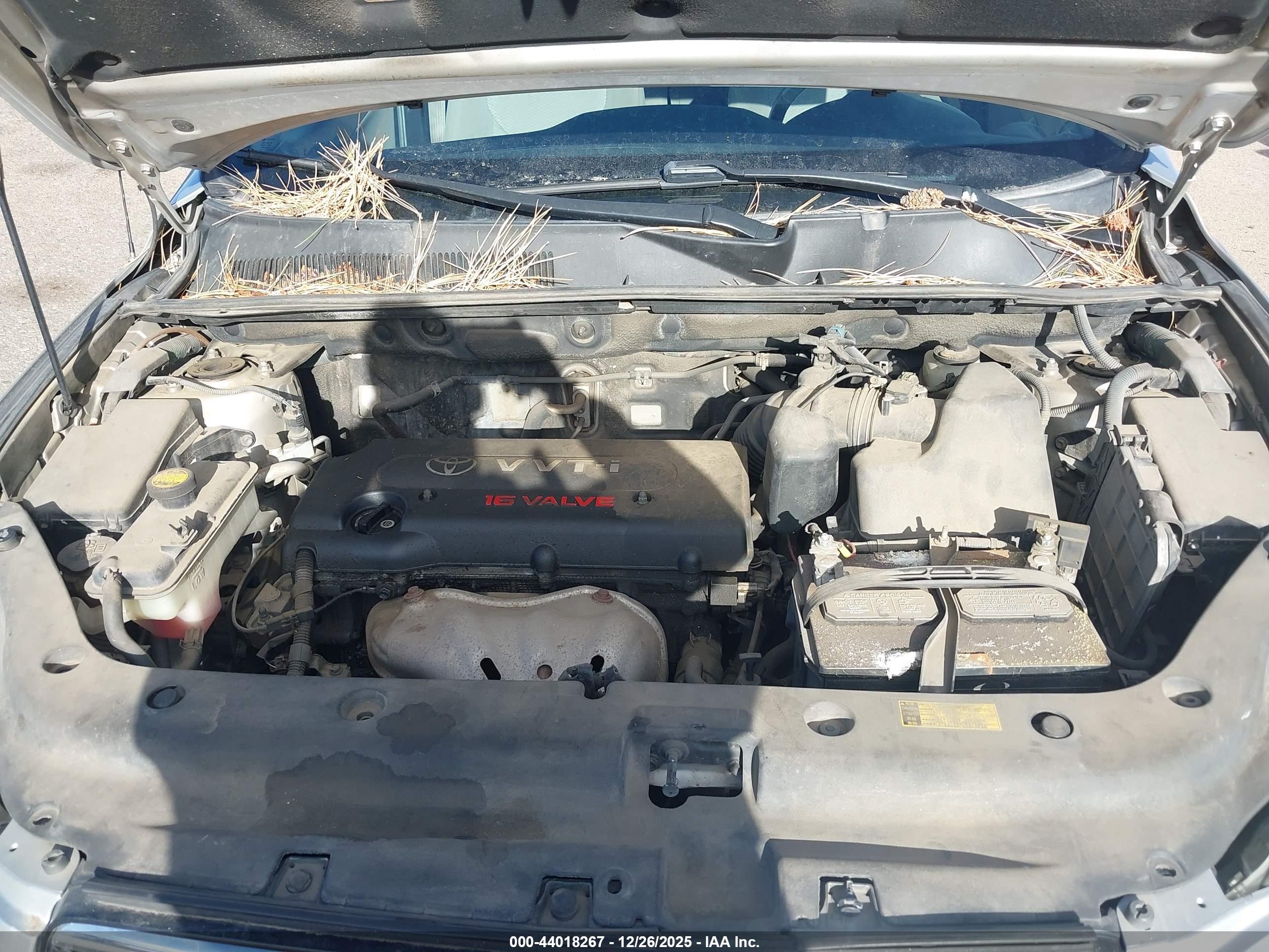 TOYOTA RAV4 image 10