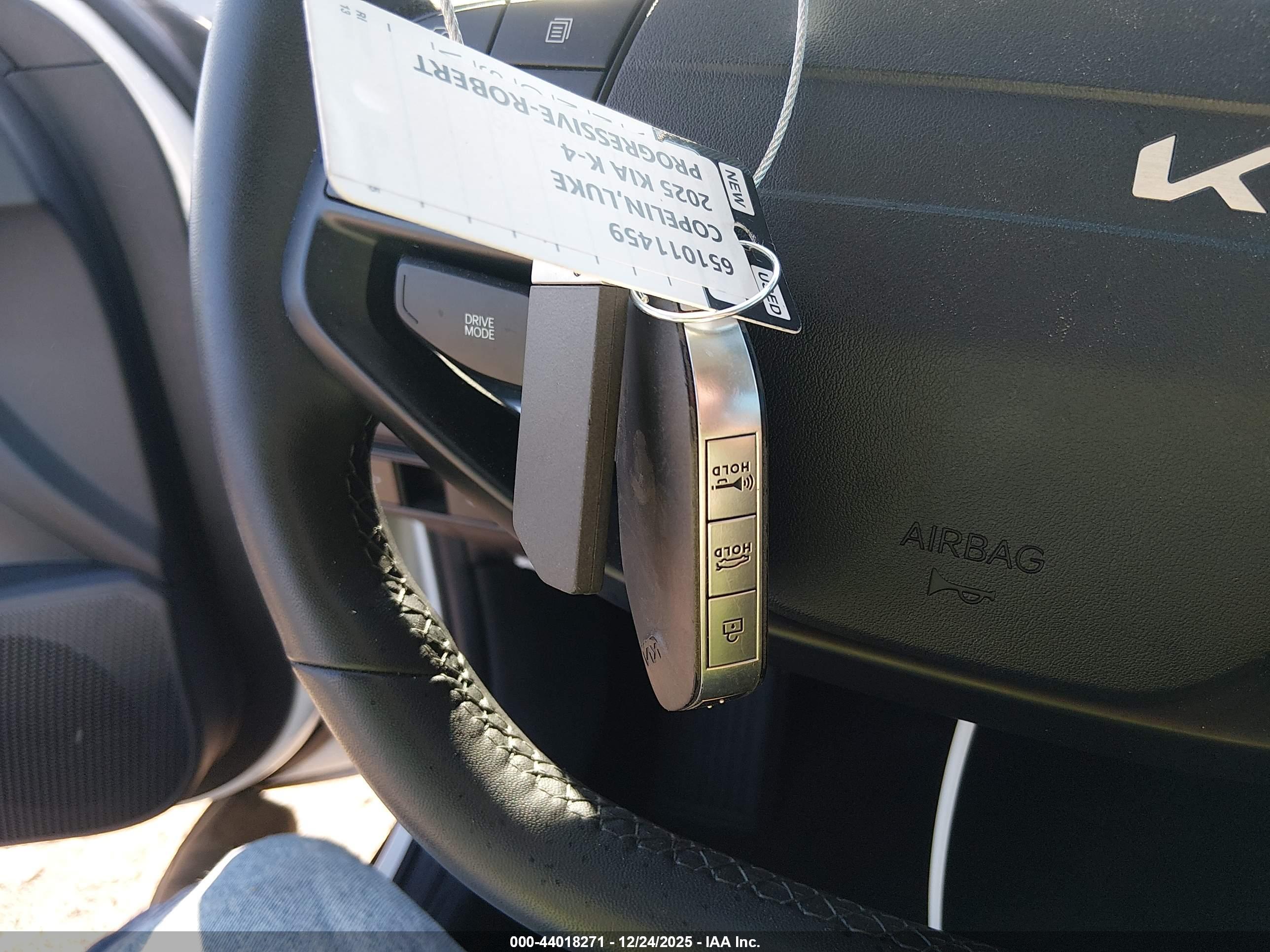 KIA K4 image 11