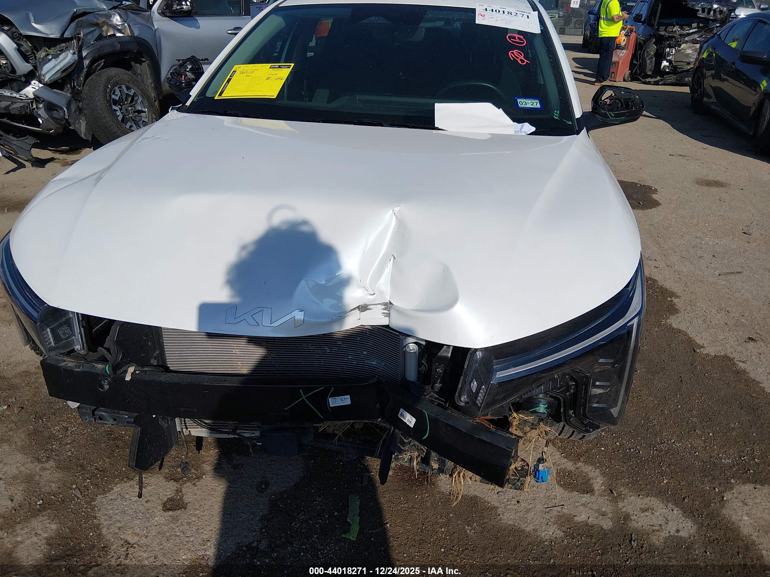 KIA K4 image 6