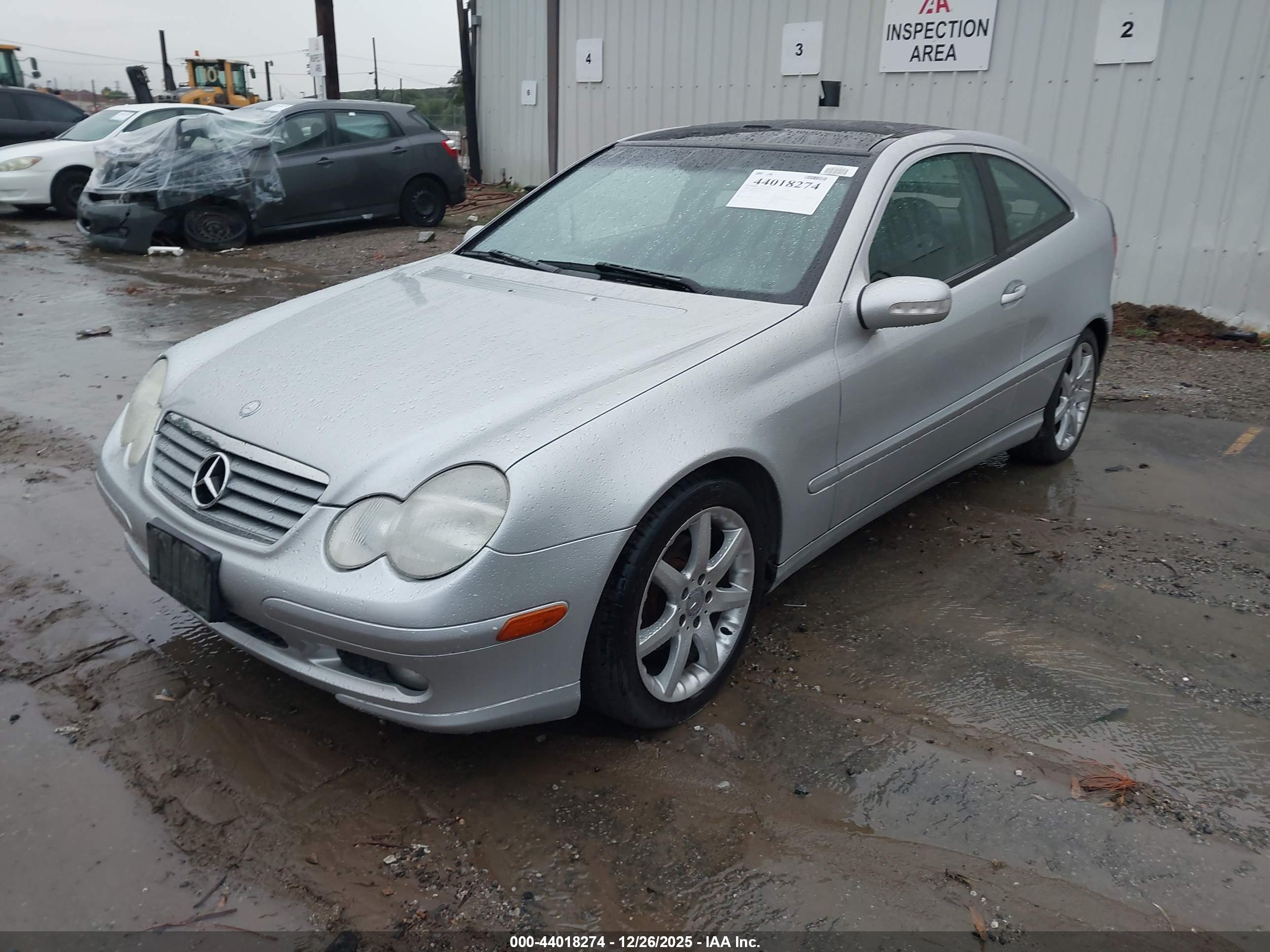 MERCEDES-BENZ C image 2
