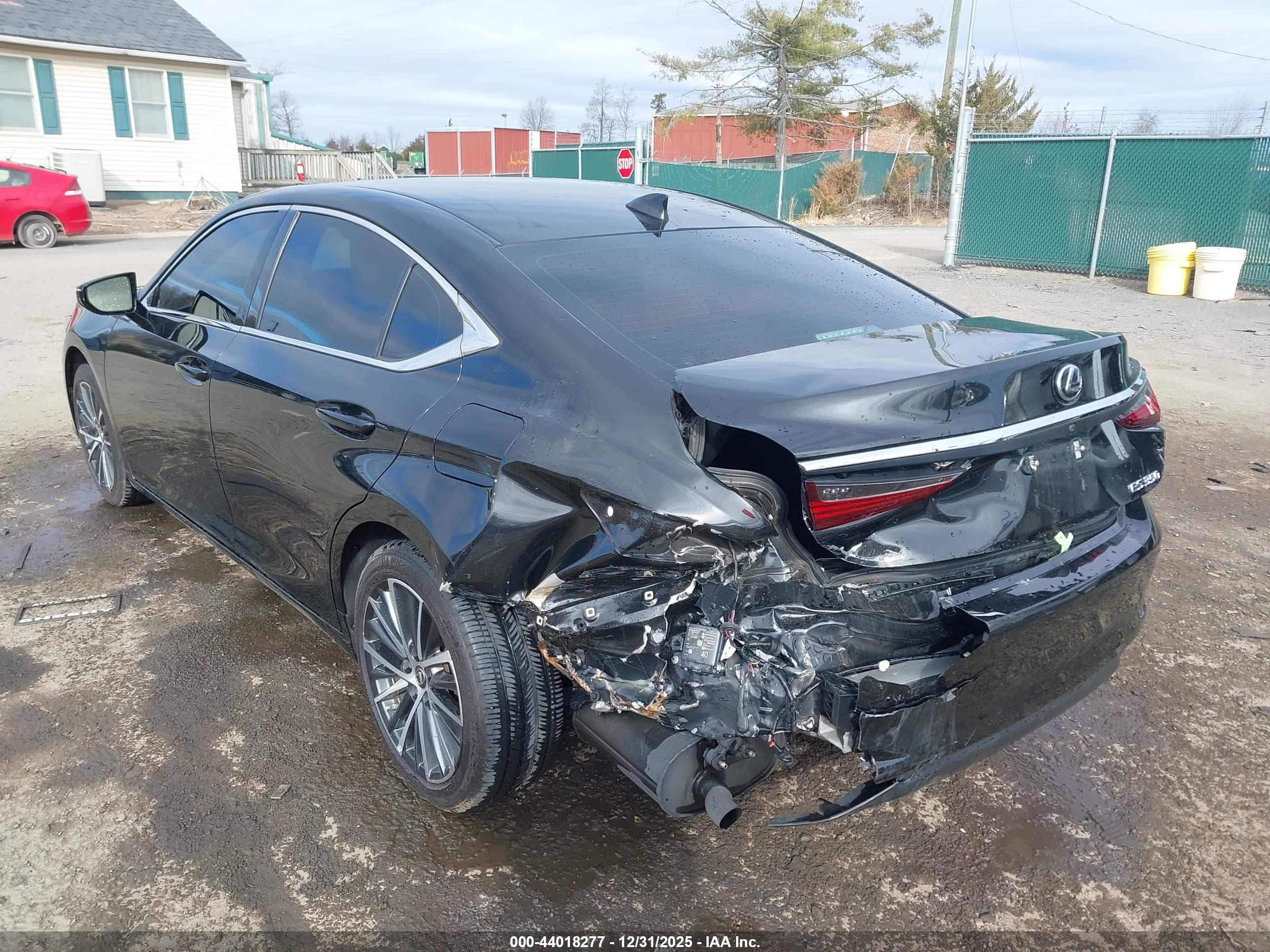LEXUS ES image 6