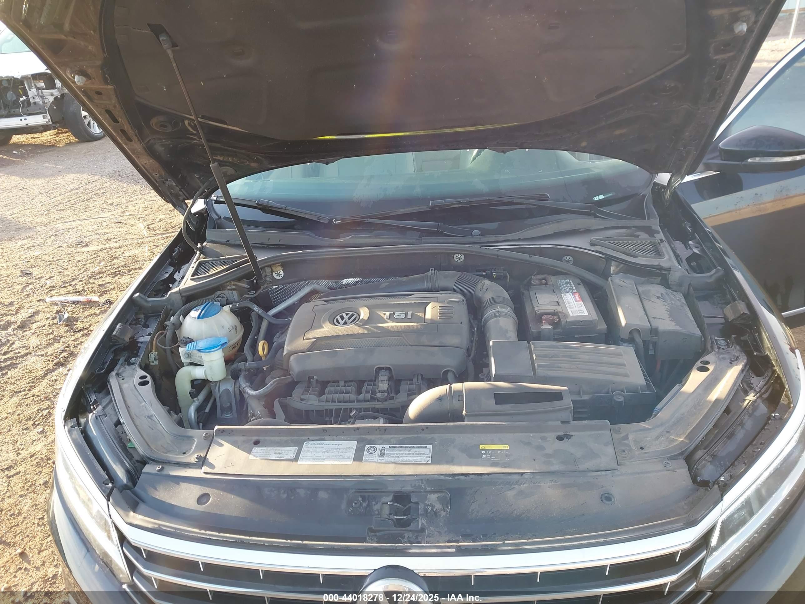 VOLKSWAGEN PASSAT image 10
