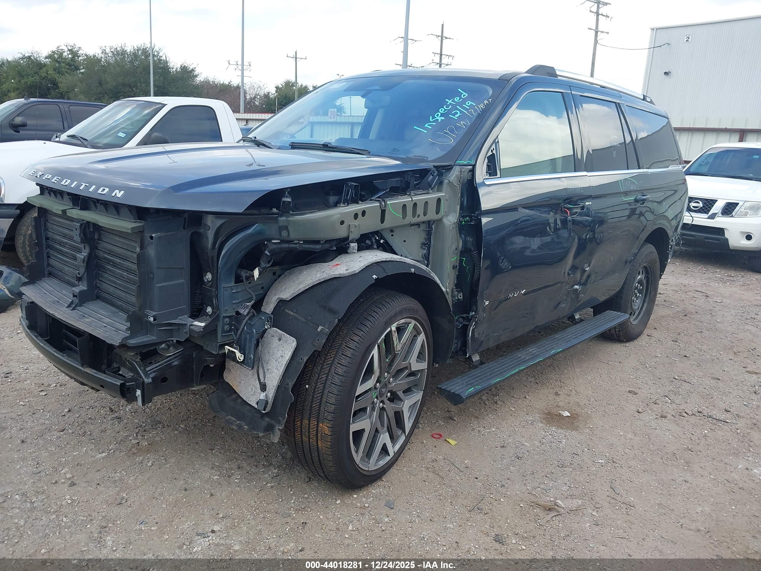 FORD EXPEDITION image 2