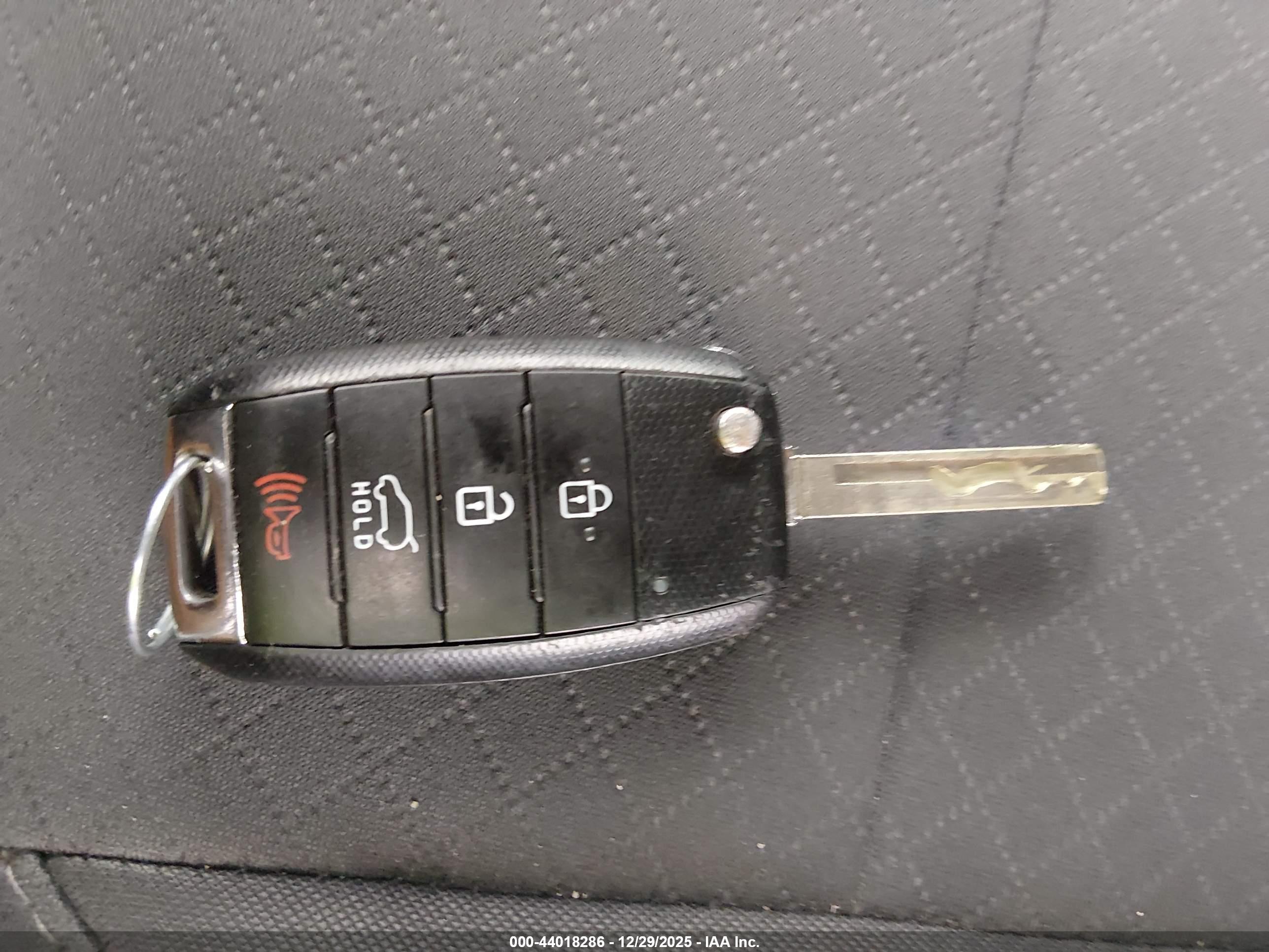 KIA SORENTO image 11
