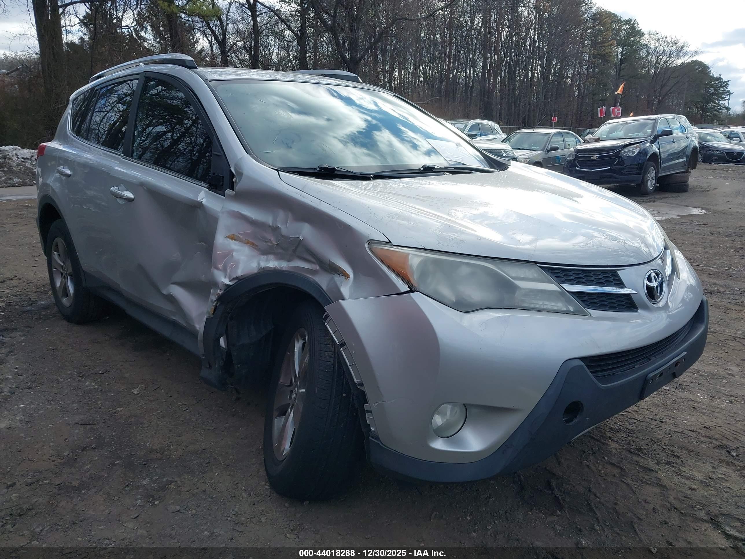 TOYOTA RAV4 image 6
