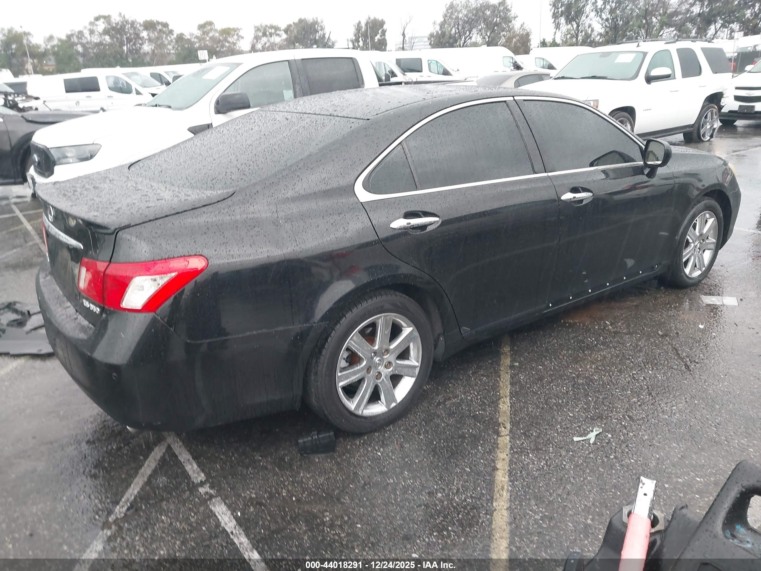 LEXUS ES image 4