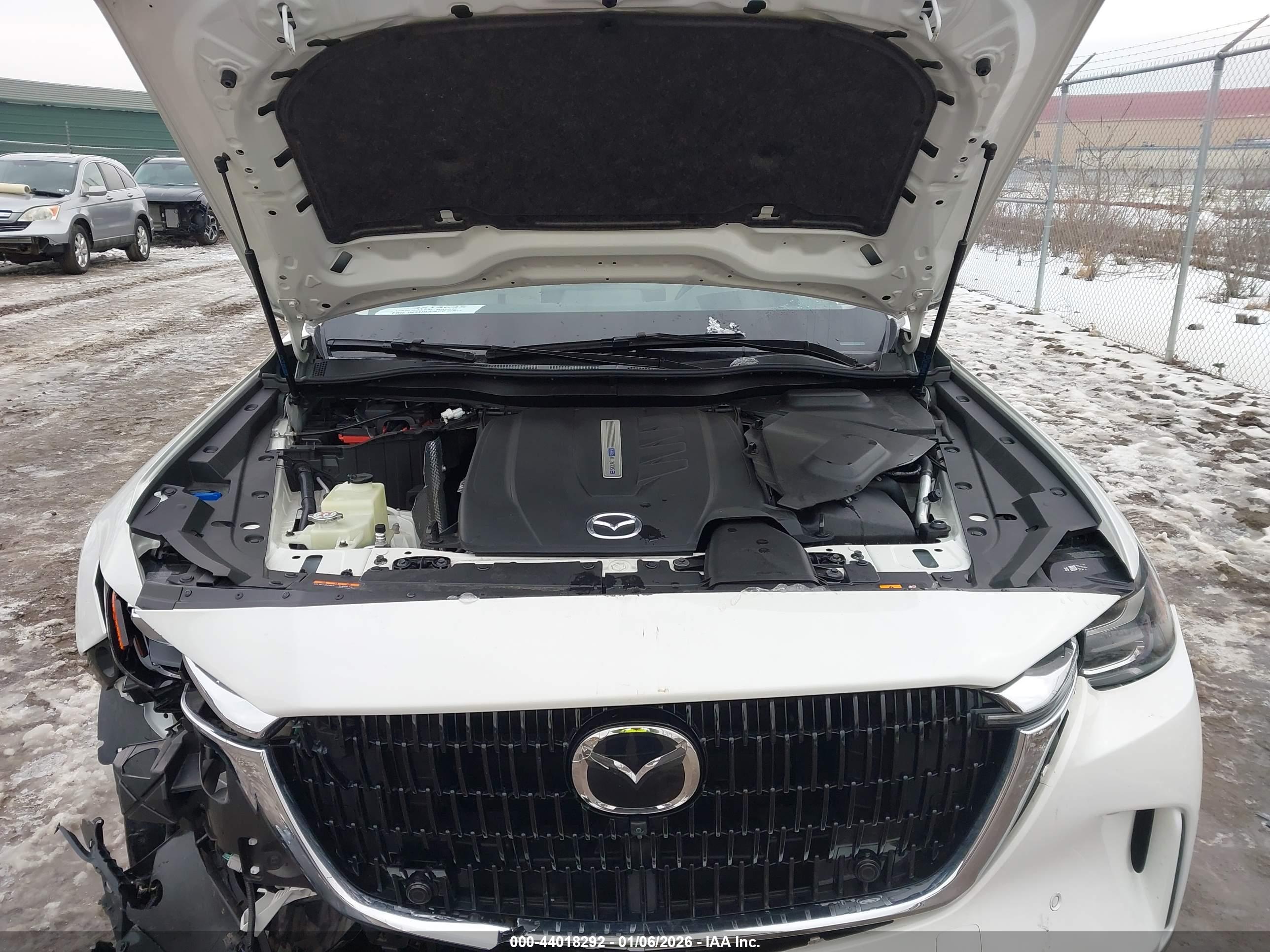 MAZDA CX-90 image 10