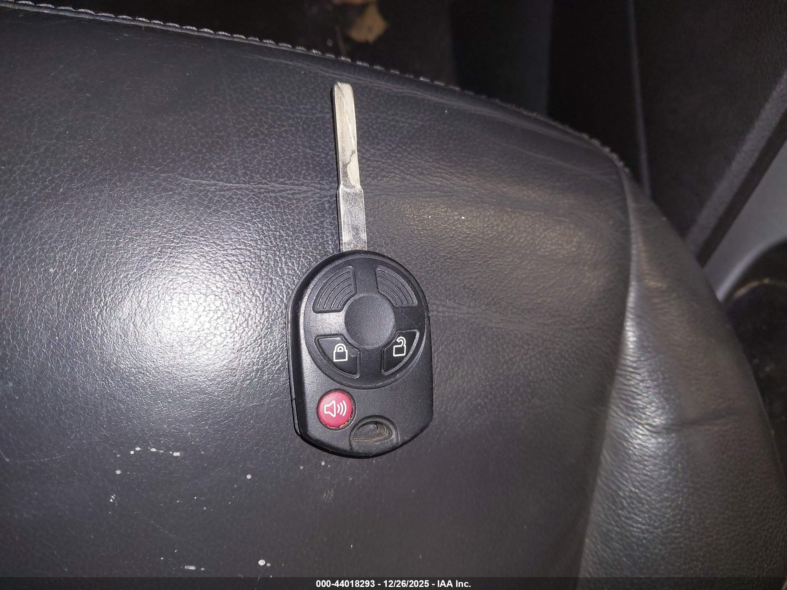 FORD ESCAPE image 11