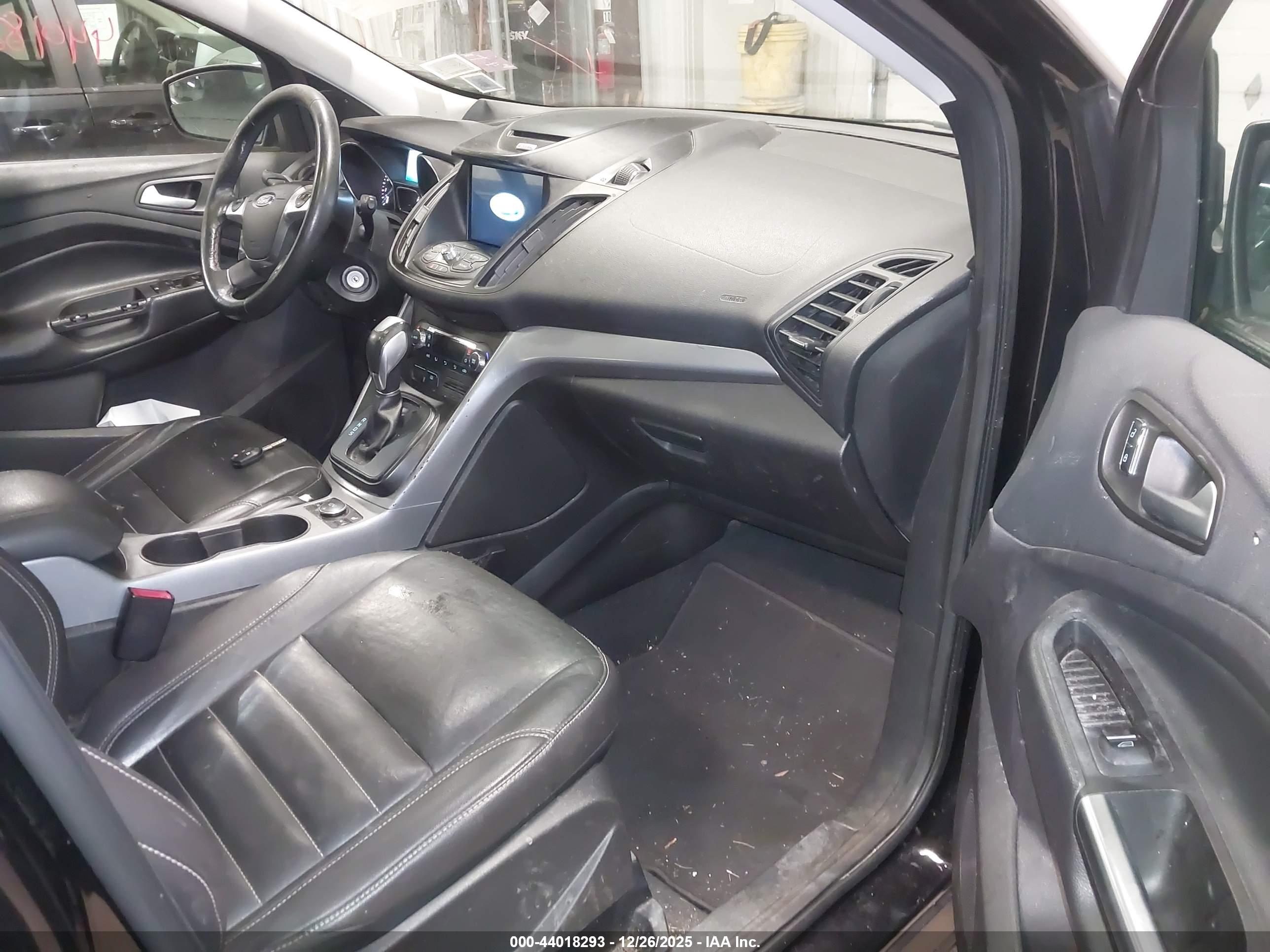 FORD ESCAPE image 5