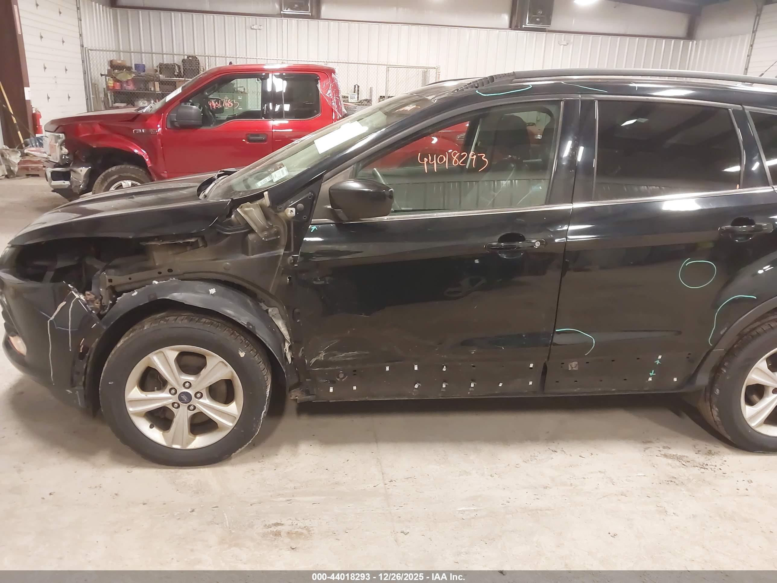 FORD ESCAPE image 6