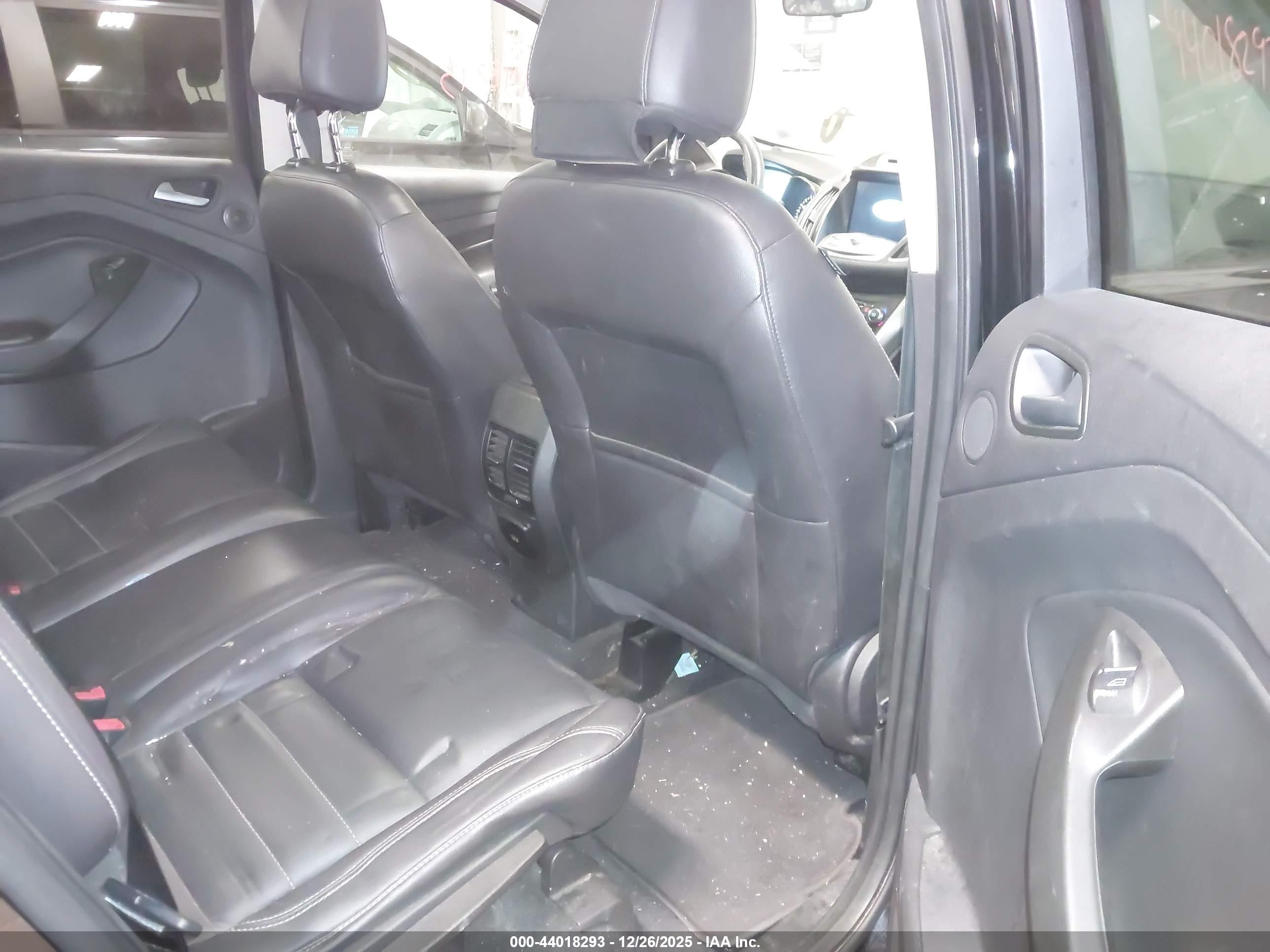 FORD ESCAPE image 8