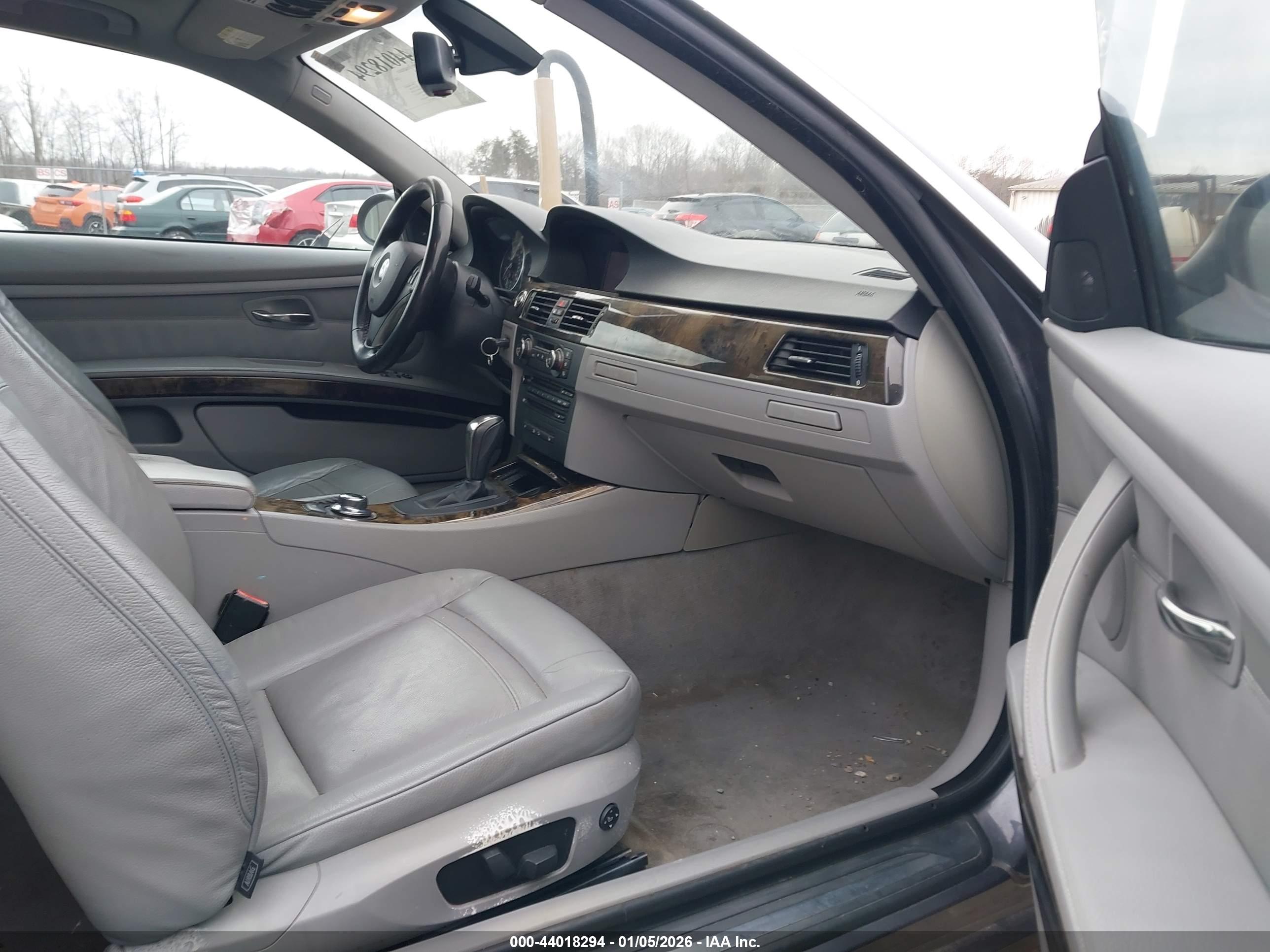 BMW 328XI image 5