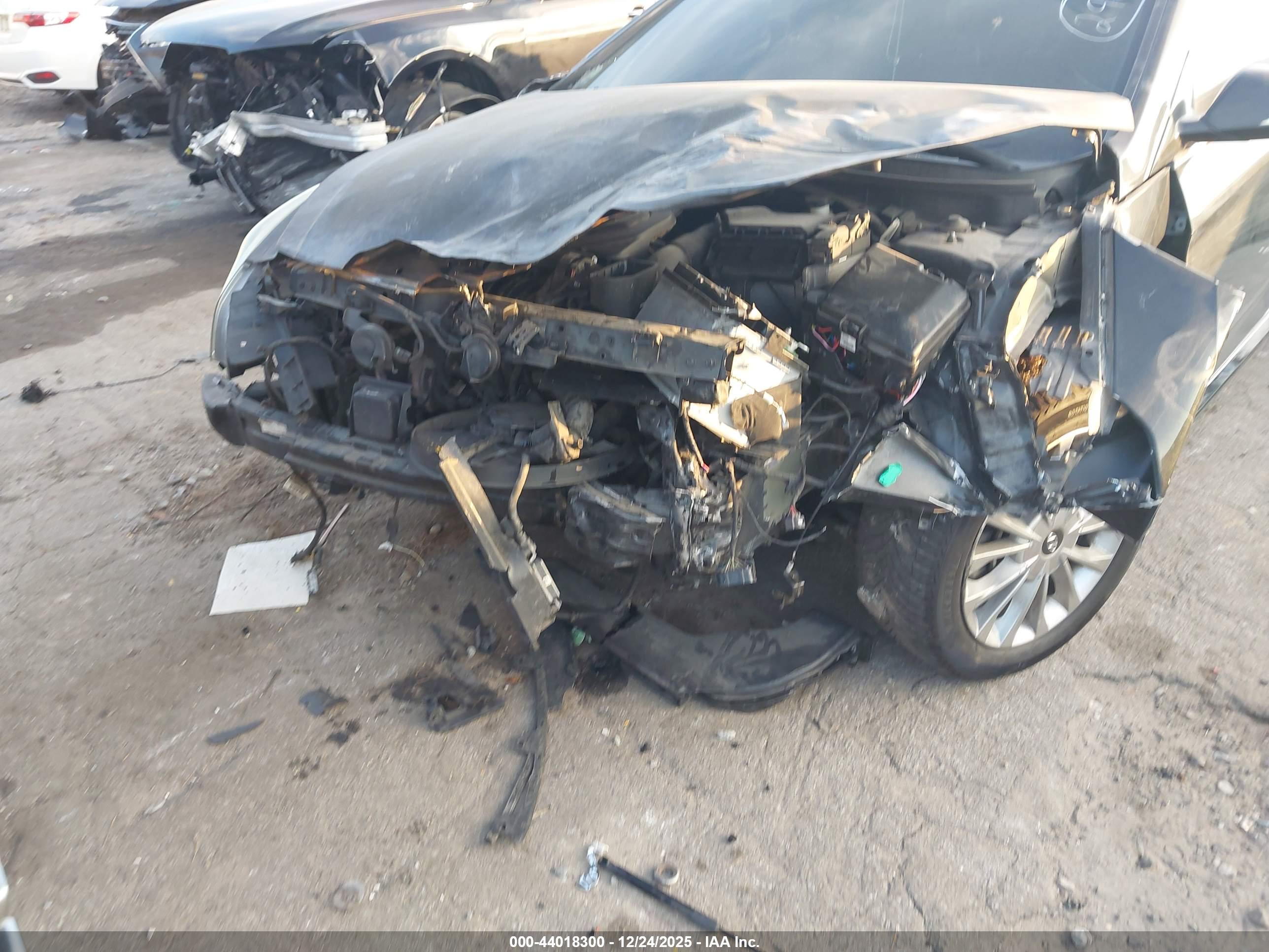 HYUNDAI SONATA image 6