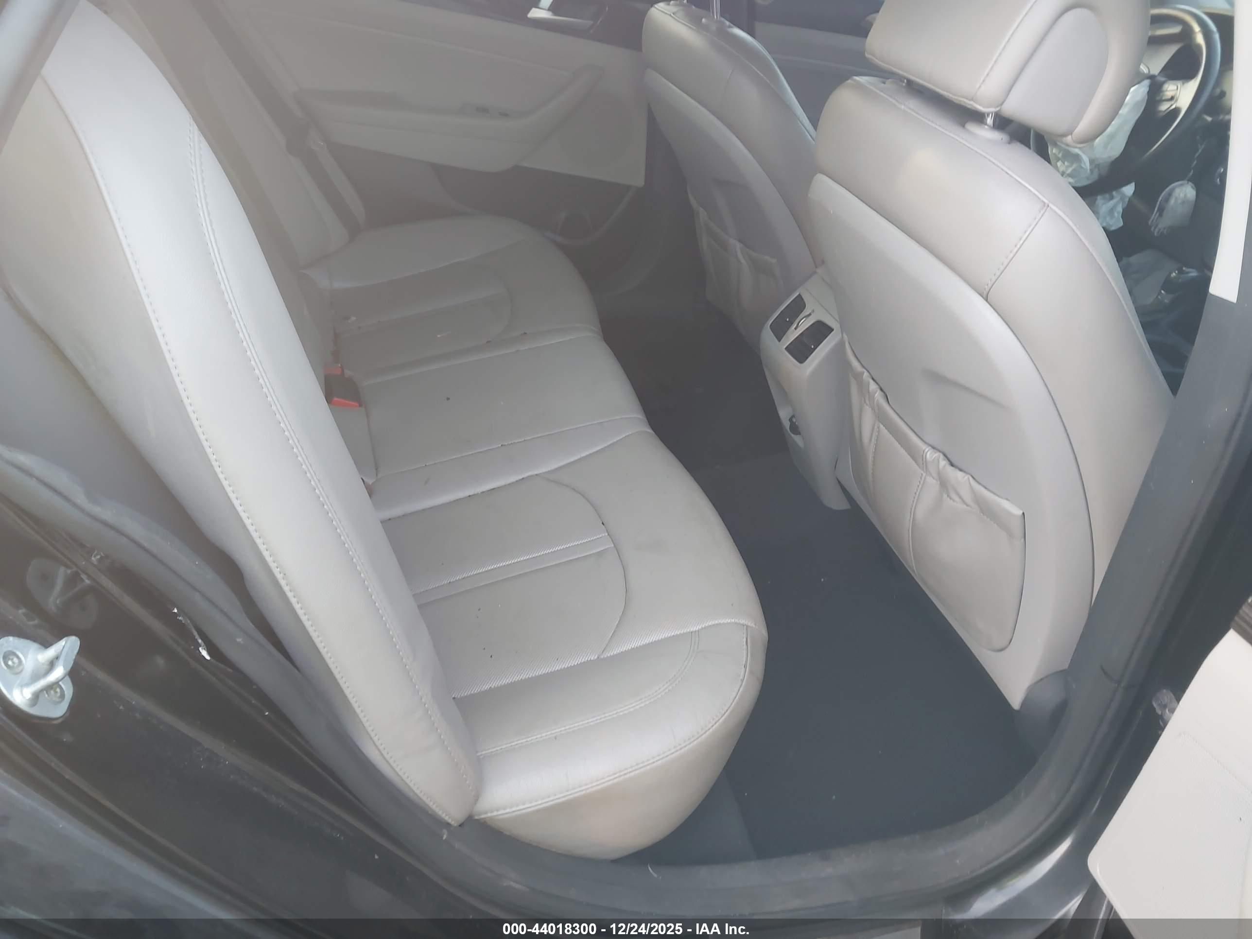 HYUNDAI SONATA image 8