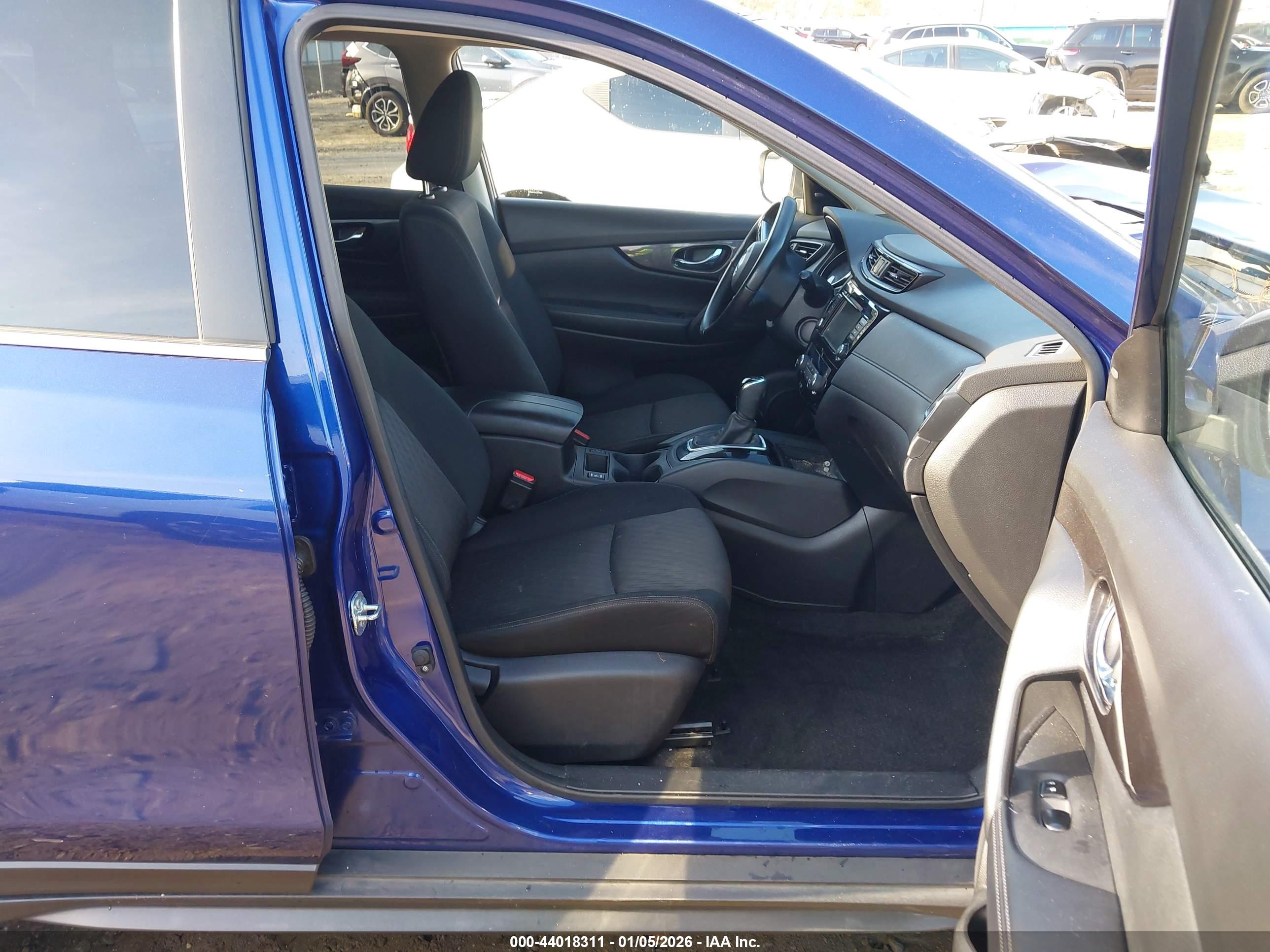 NISSAN ROGUE image 5