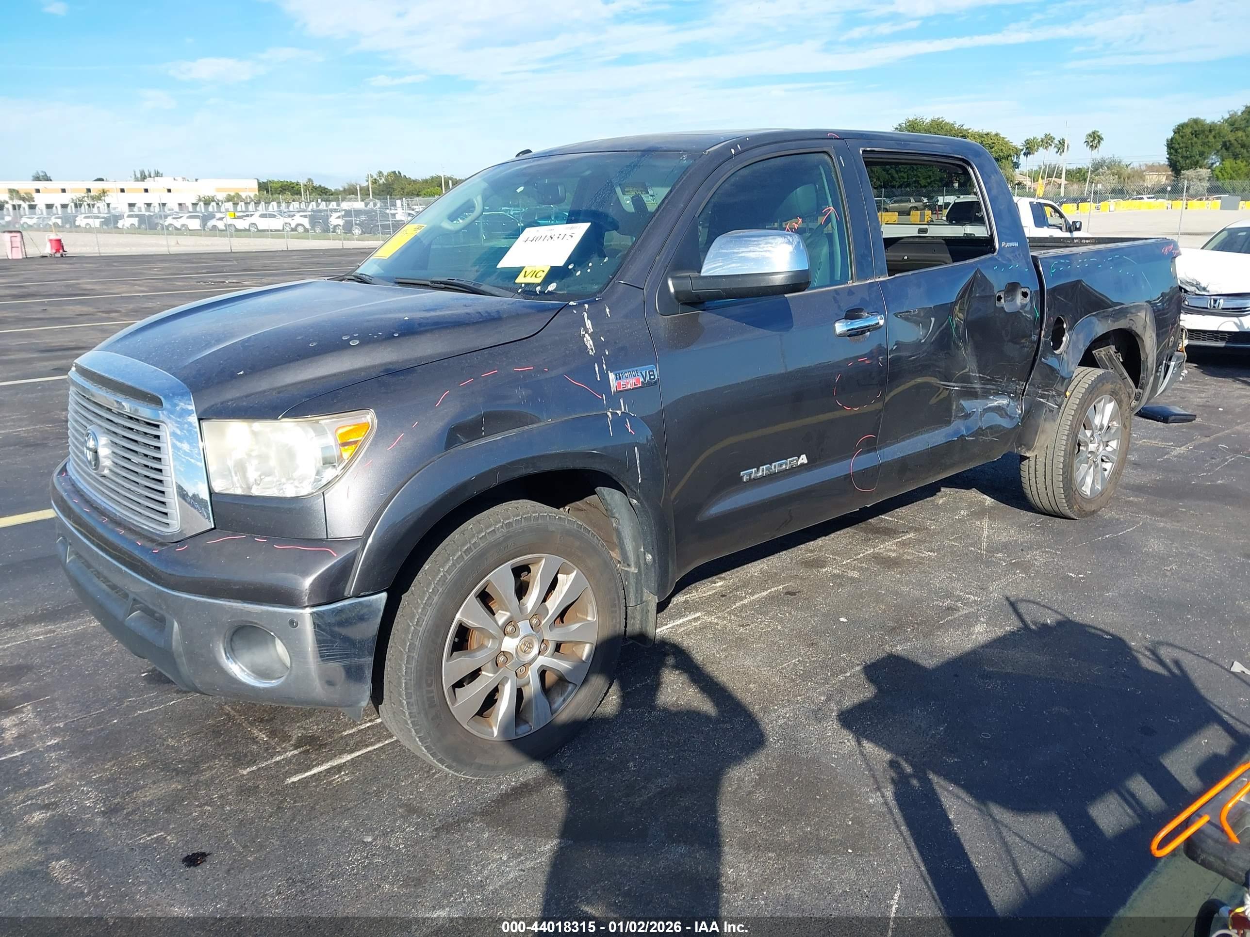 TOYOTA TUNDRA image 2