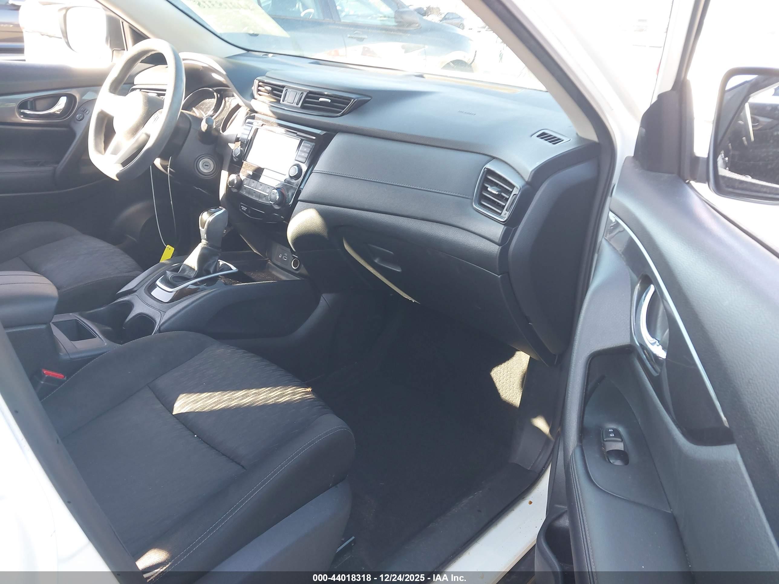 NISSAN ROGUE image 5